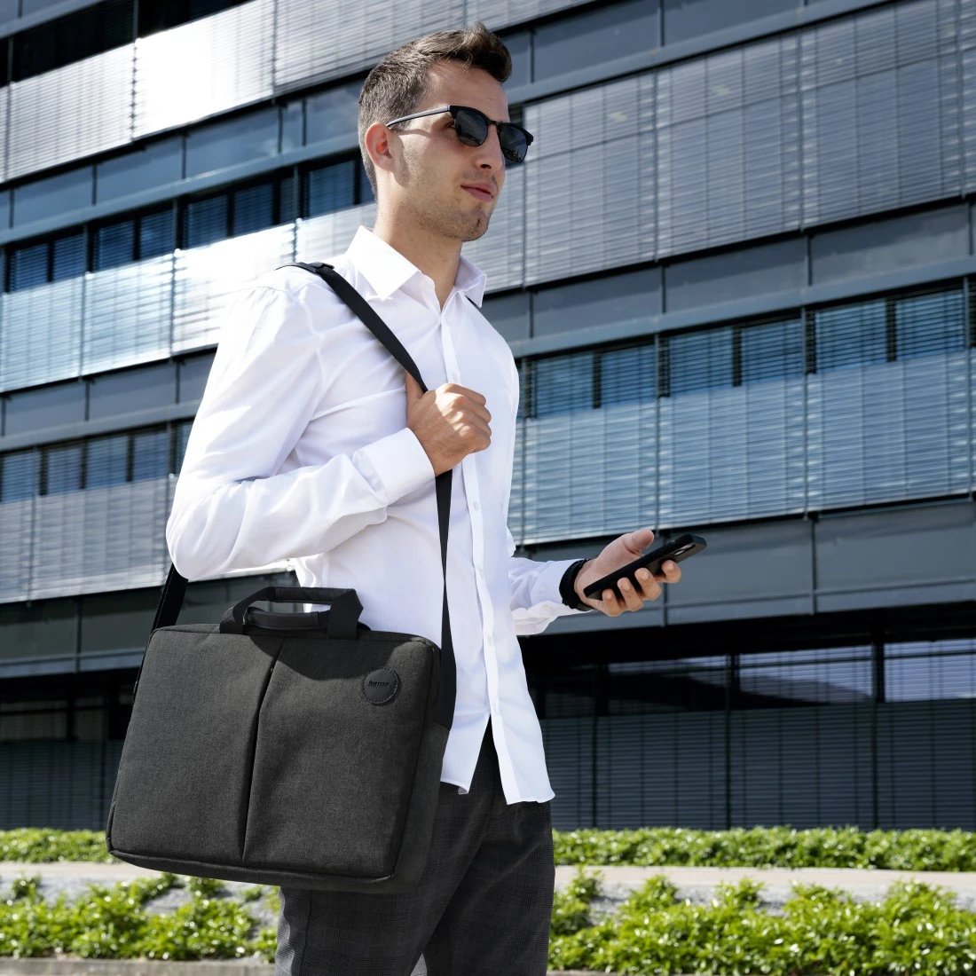 Maletin Para Portátil 15.6" Hama Genua Negro Organizador Interior