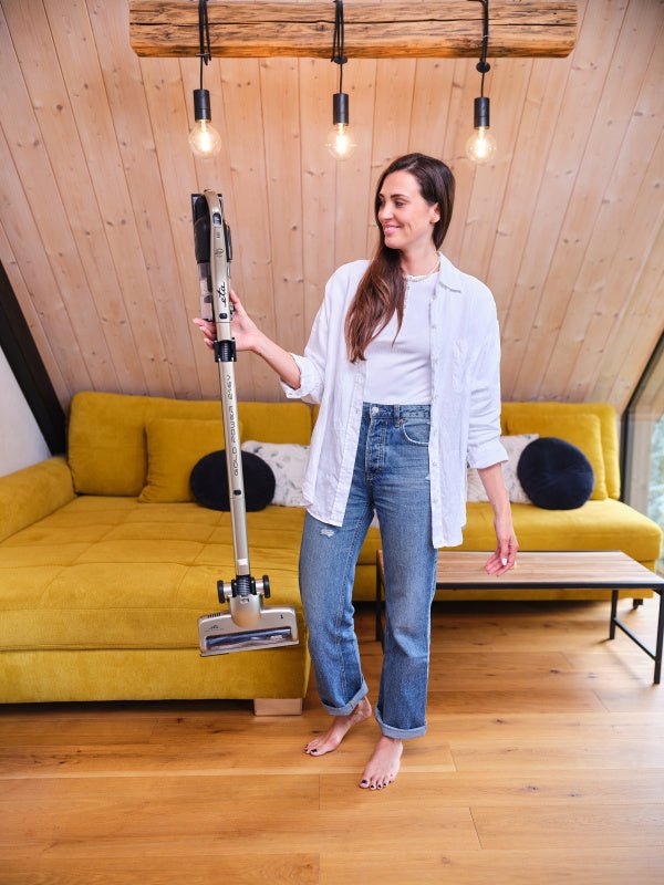 Aspiradora Eta121290000 Gold Power Stick, Inalámbrica, Autonomía 35 Min, Contenedor De Polvo 0,4 L, Color Crema