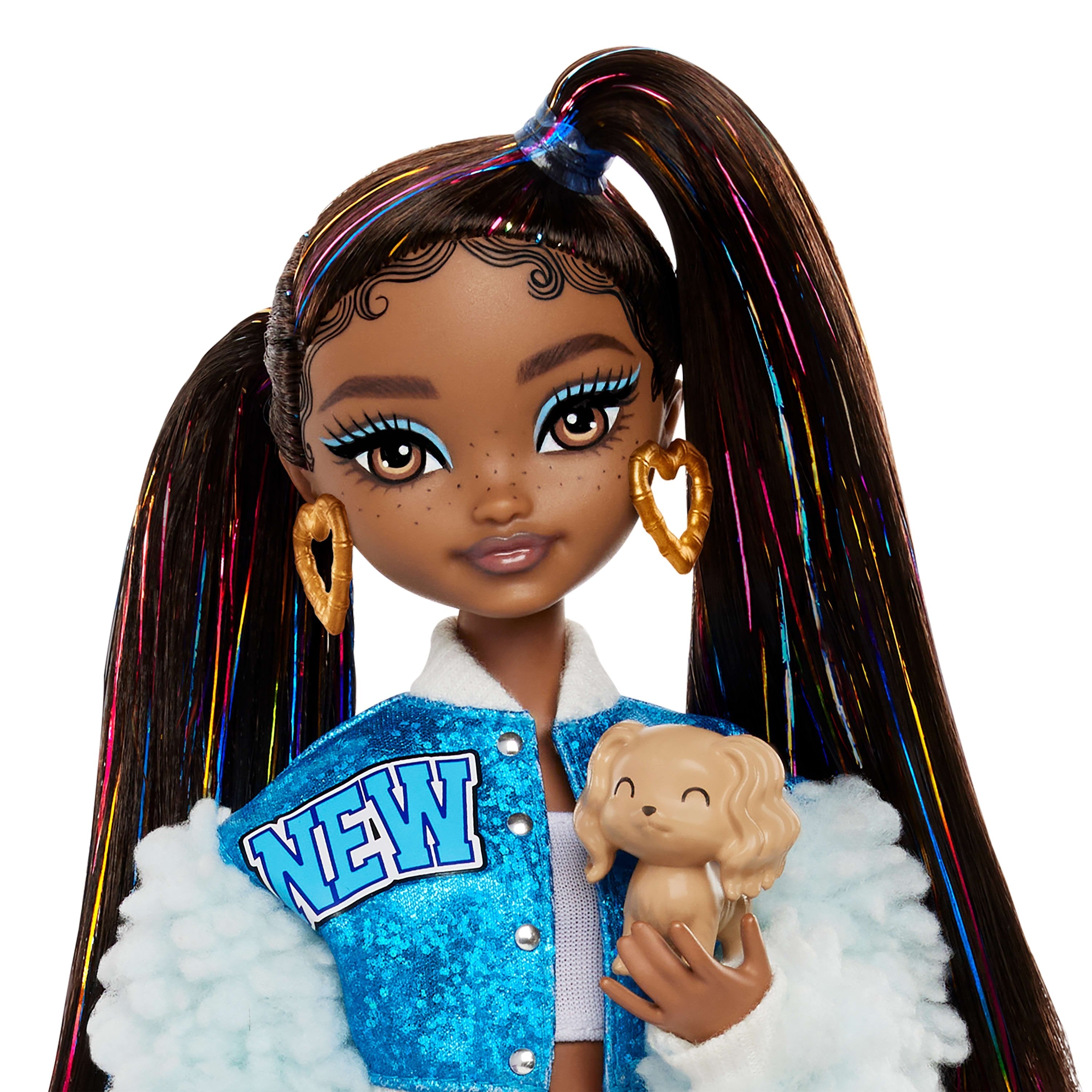 EAN 0194735243297 - Barbie HYC22 muñeca imagen 3
