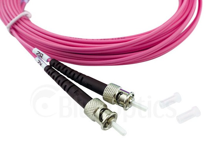 Cable Blueoptics Sfp3133fu7.5mk De Fibra Optica 7,5 M Lc St Om4 Magenta