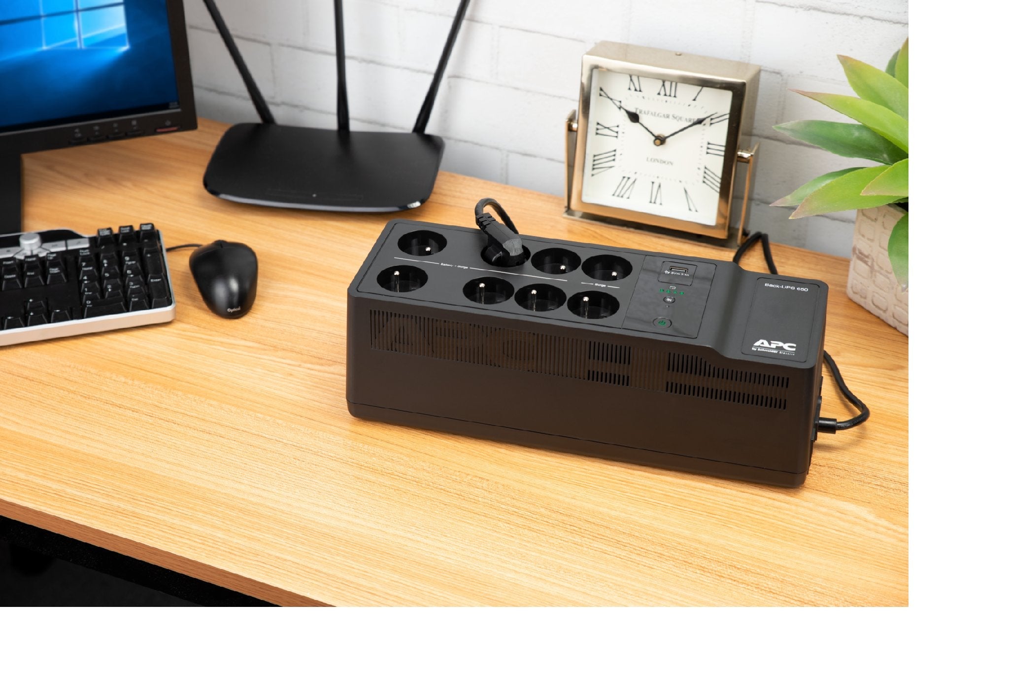 EAN 0731304347217 - APC Back-UPS 650VA 230V 1 USB charging port - (Offline-) USV sistema de alimentación ininterrumpida (UPS) imagen 5