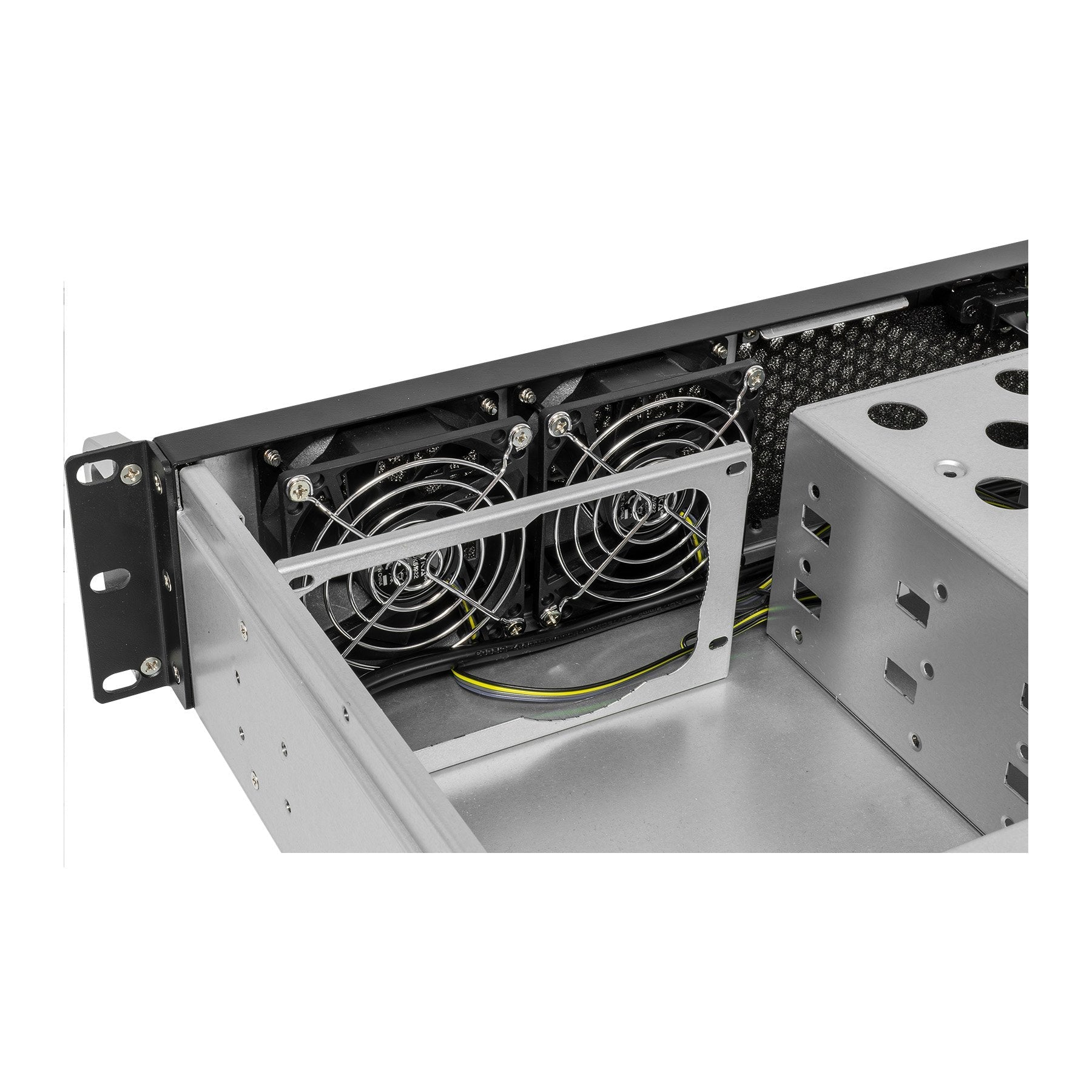 Caja Rack 19" Unykach 2u Sin Fuente Negro Plata 8 Bahias Int 1xusb2.0 1xusb3.0 1xusb-C