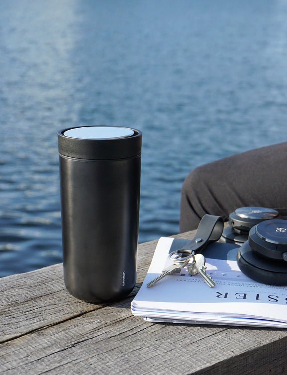 Stelton To Go Click Thermal Mug 0,4 L             Black Metallic