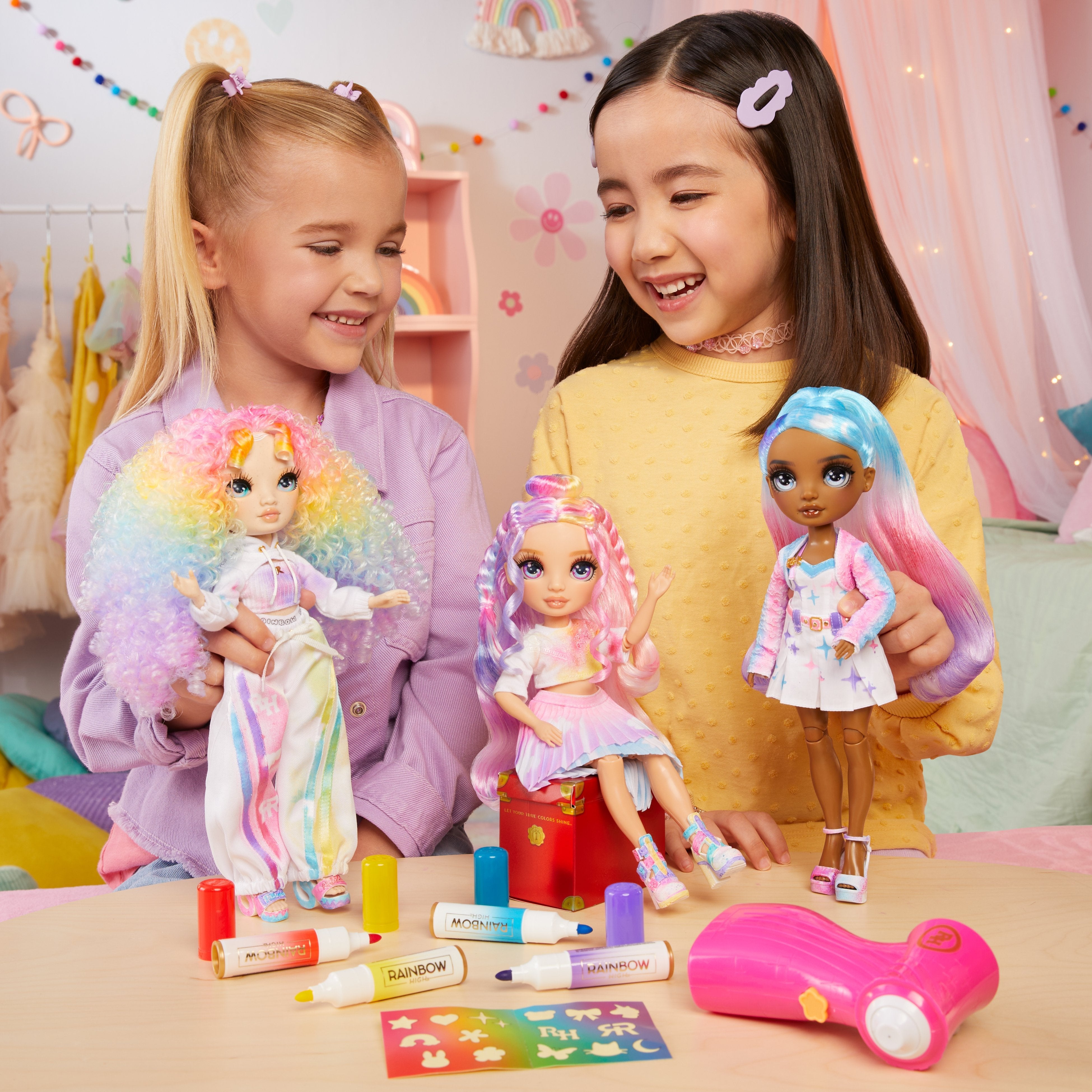EAN 35051543350 - Rainbow High Air Brush & Create Fashion Dolls - Purple Eyes imagen 9