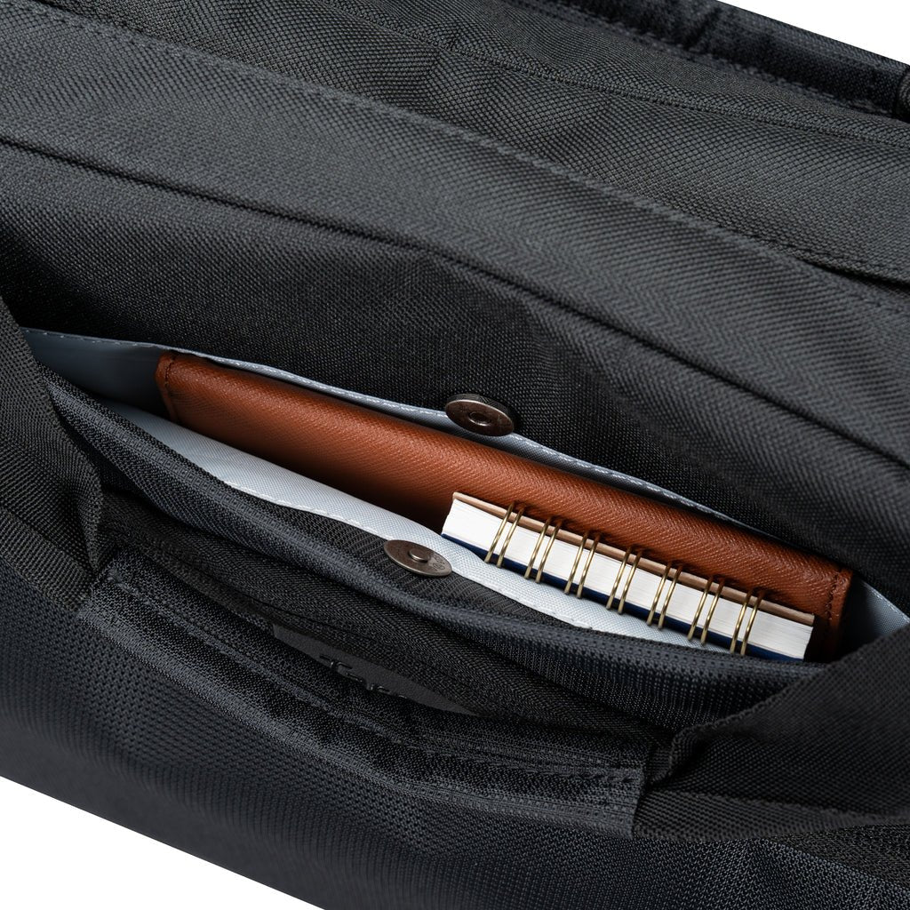 Classic  17-18  Clamshell