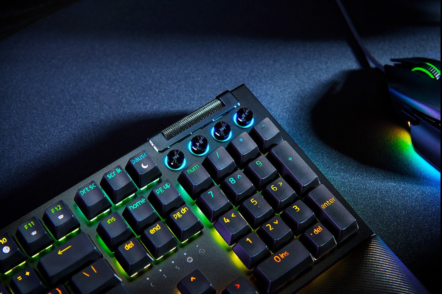 EAN 8887910072554 - Razer BlackWidow V4 teclado Juego USB QWERTZ Alemán Negro imagen 5