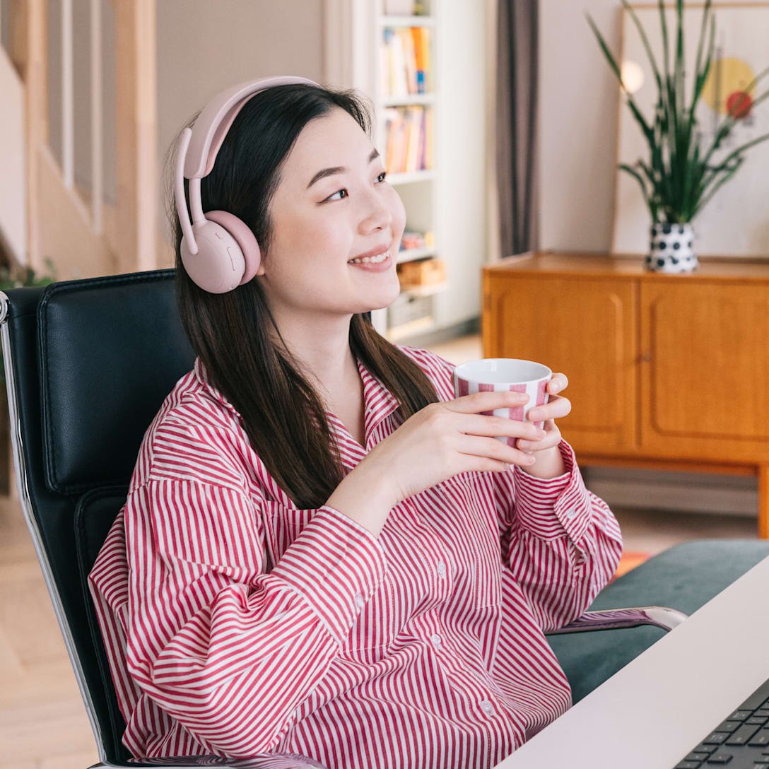 Auriculares Logitech Zone Wireless 2 Inalámbricos Bluetooth Con Cancelación De Ruido Rosa