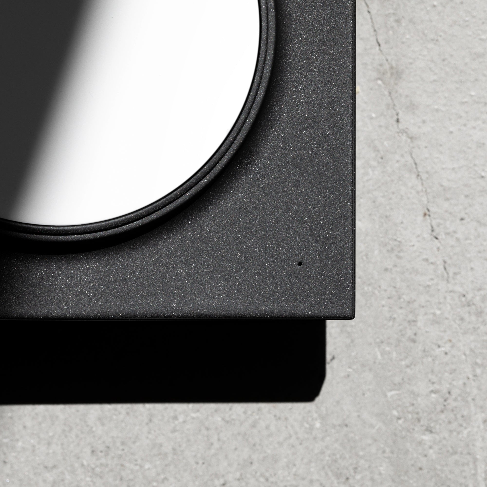 Native Union Drop Magnetic Wireless Charger Black