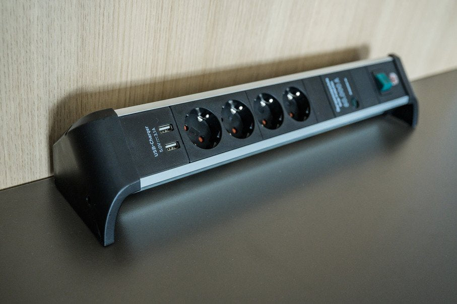 Toma De Protección Contra Sobretensiones Brennenstuhl Alu-Office-Line 60.000a L. Con Usb