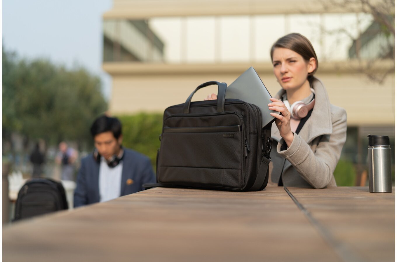 Kensington Maletín Contour 2.0 Business Para Portátiles: 15,6