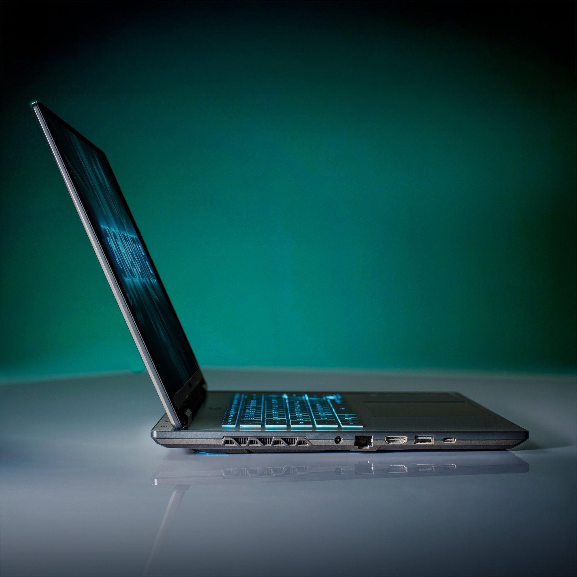 Portátil Gigabyte A16 Cwhi3es864sd I7-13620h  Rtx5070 32gb 1tb 16" Wuxga Freedos