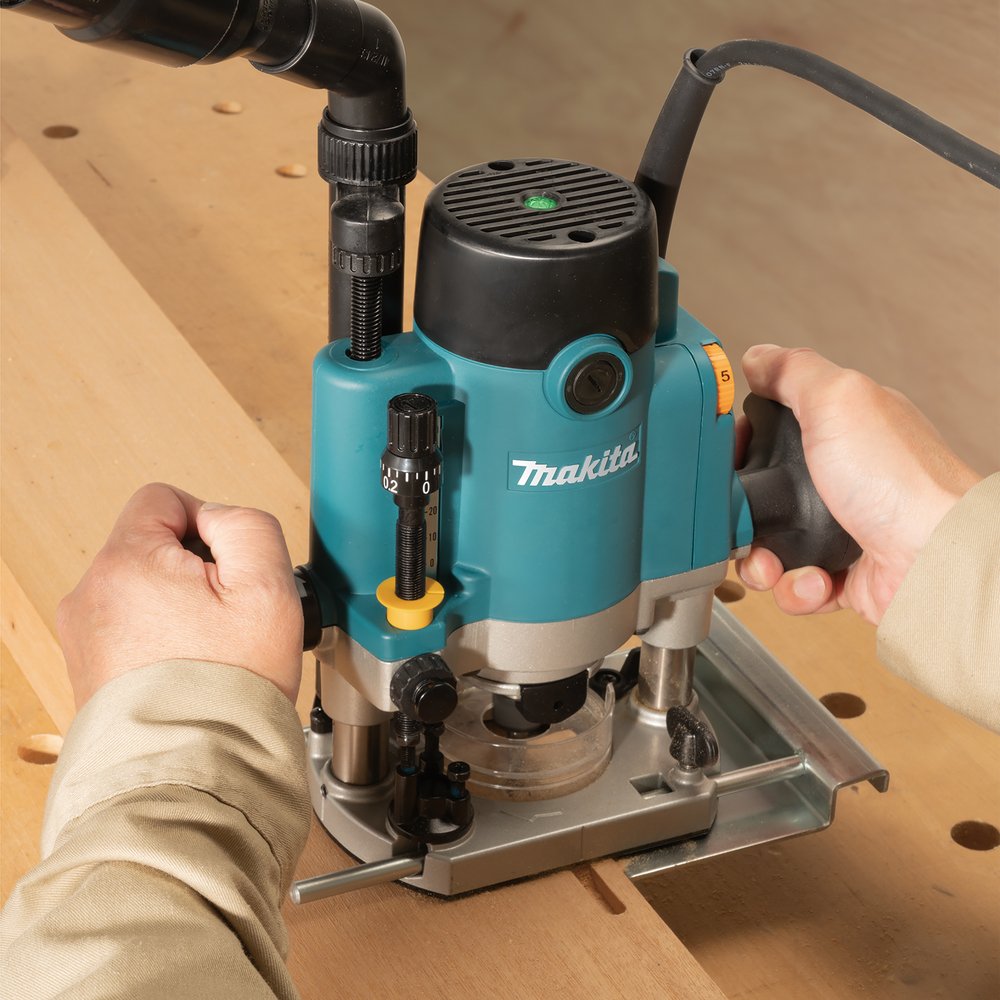 Fresadora Makita Rp1111cjfa Azul/Negro, 1100 W, Tamaño Makpac 3, Incluye Juego De Cortadores De 12 Piezas