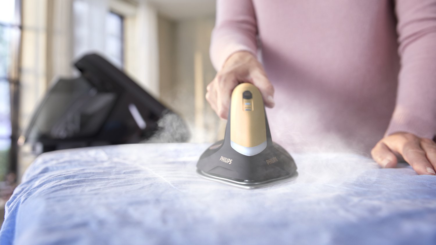 EAN 8710103970262 - Philips PSG8130/80 estación plancha al vapor 2700 W 1,8 L Suela SteamGlide Elite Negro, Oro imagen 7