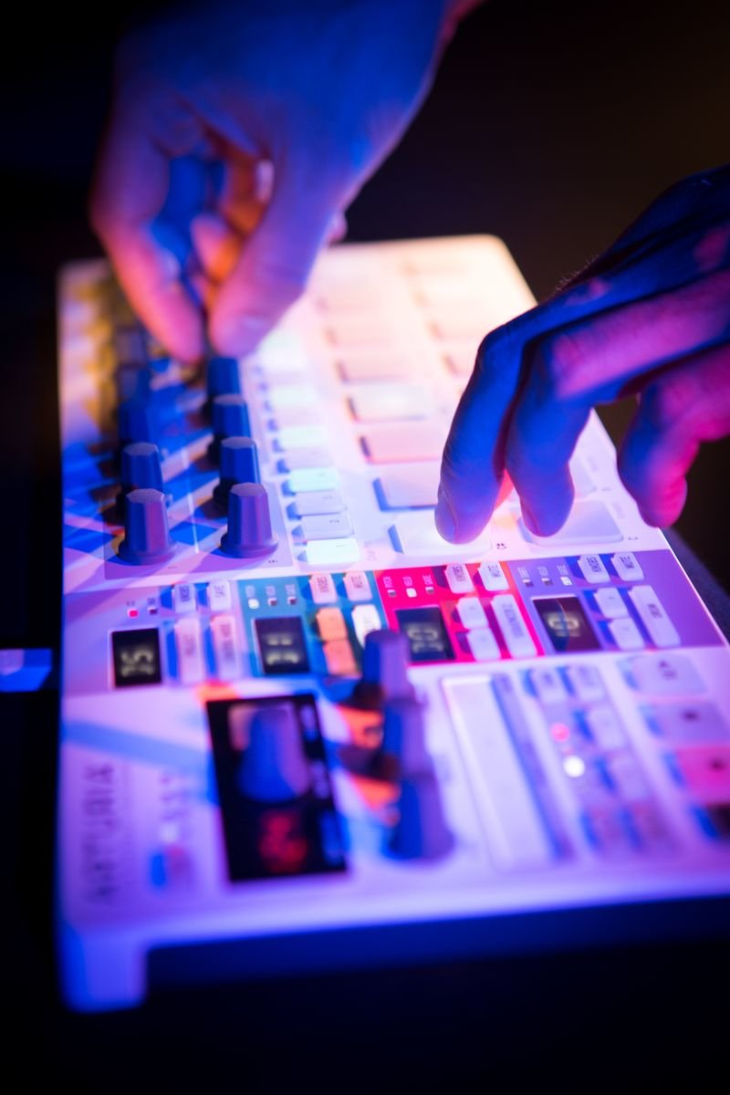 Arturia 430111 Beatstep Pro Usb/Midi/Cv Controller & Sequencer