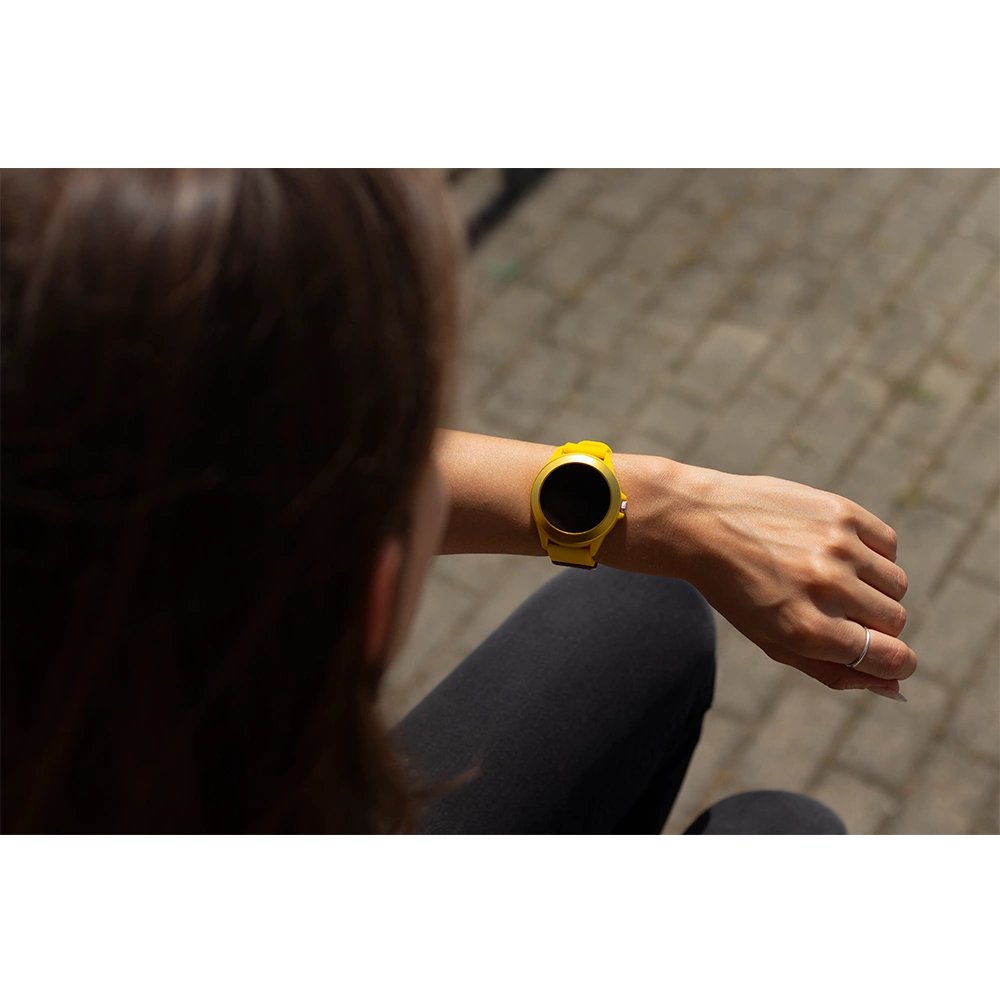 Smartwatch Forever Colorum Cw-300 Notificaciones Frecuencia Cardíaca Amarillo