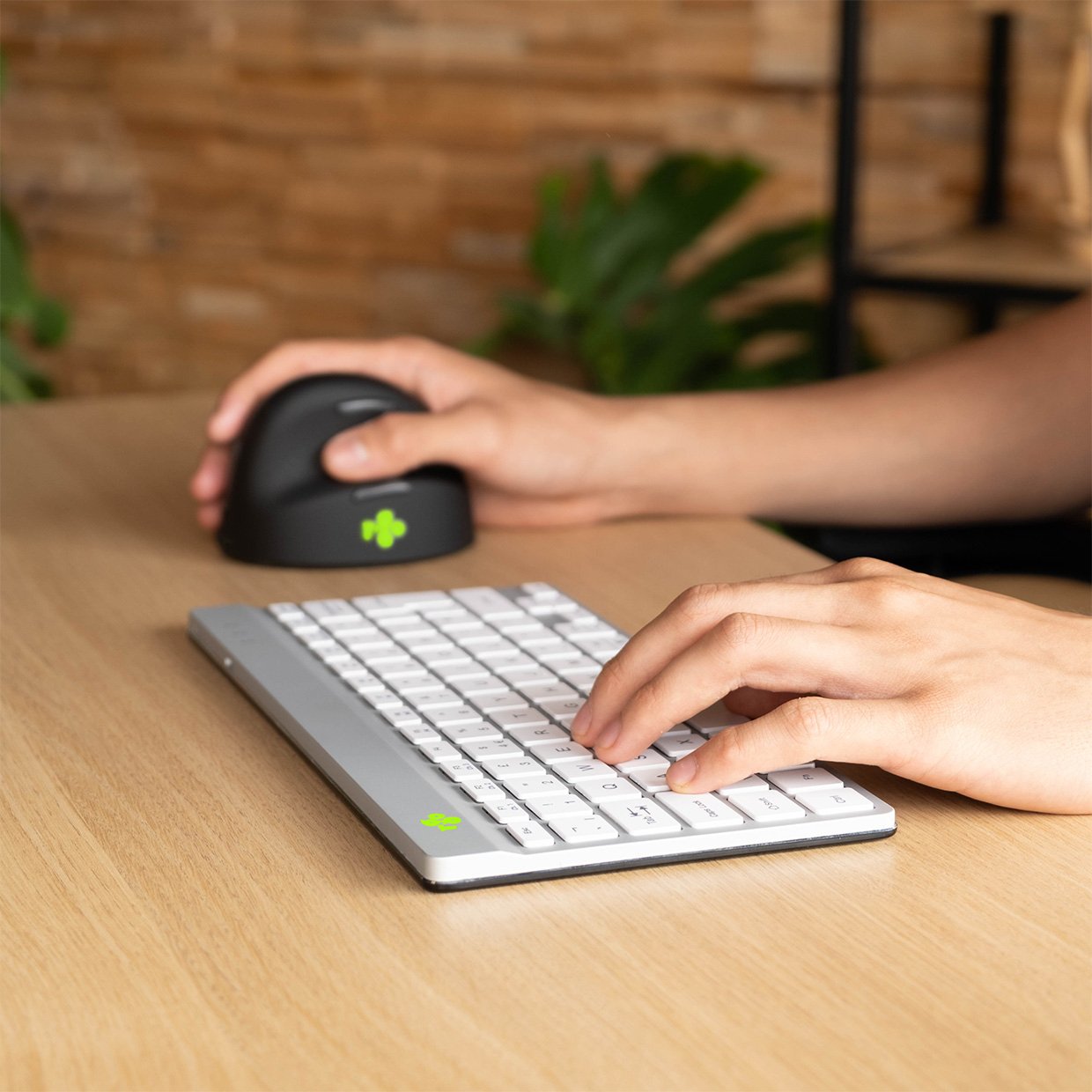 EAN 8719274491736 - R-Go Tools RGOCOUSWLWH teclado Oficina Inglés de EE. UU. imagen 4