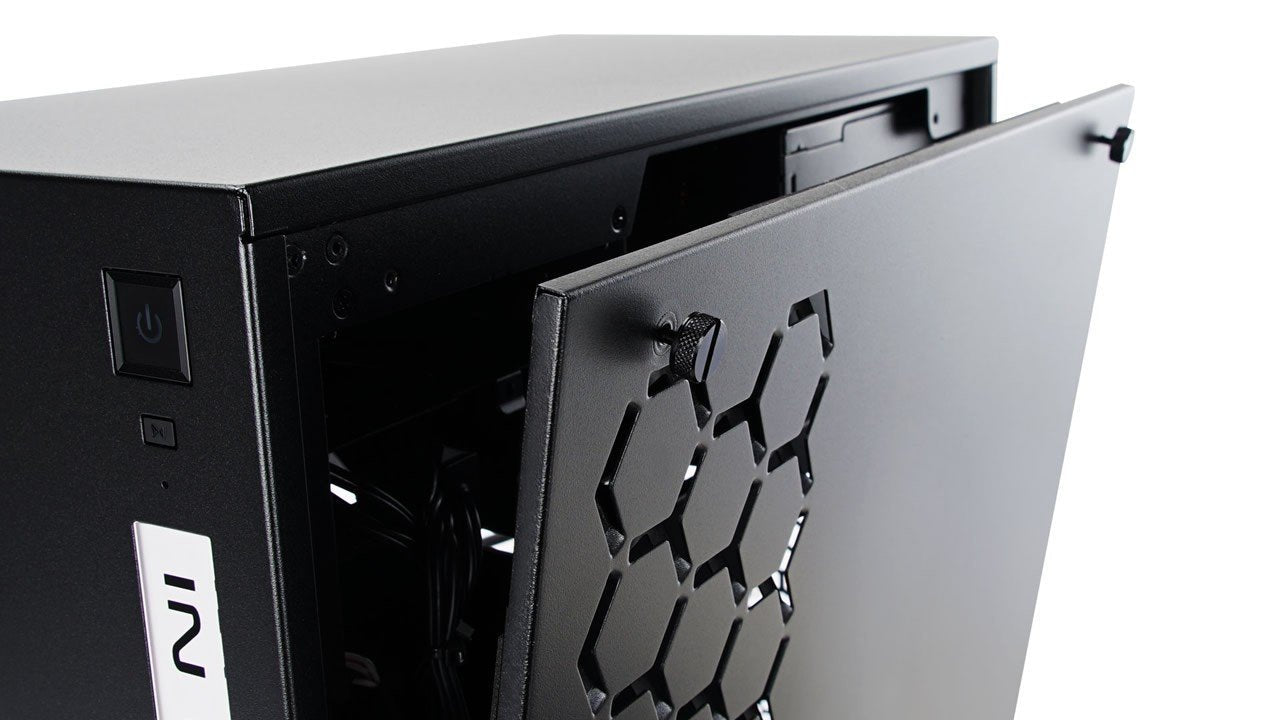 Caja Pc In Win Torre Micro Atx C 301 Negro Detalle Frontal Rojo/Lateral Cristal Templado 3mm 1acfai--000050
