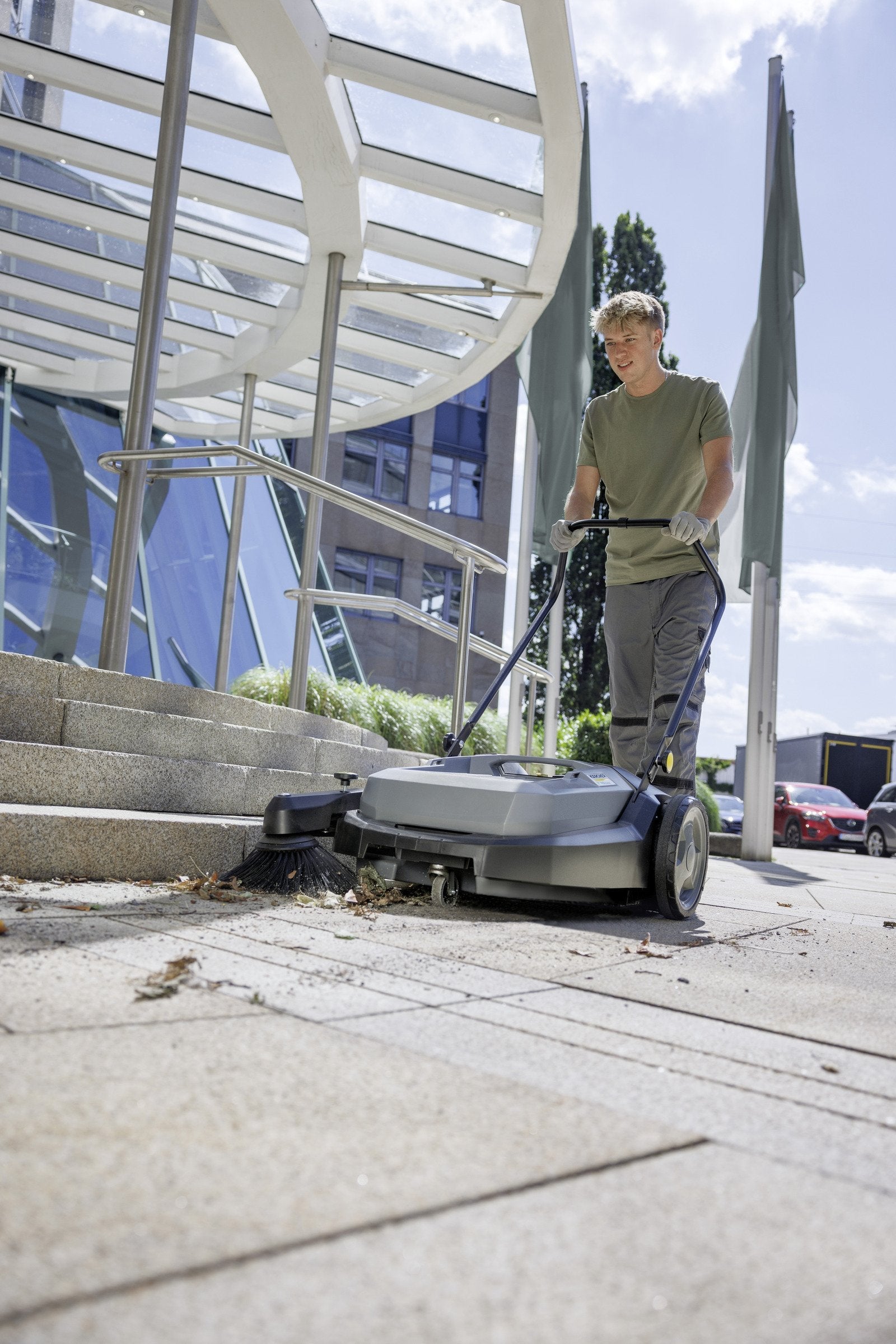 Barredora Kärcher Km 70/20 C Gris/Negro, Con Cepillo Lateral 1.517-130.0