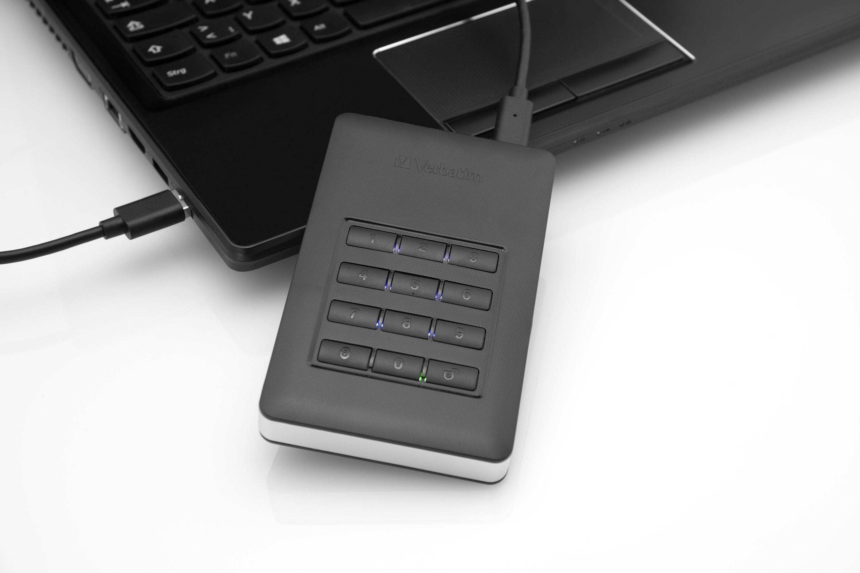 Verbatim Disco Duro Portátil Y Seguro Store Go De 1 Tb Con Teclado, Unidad De Disco Duro Negro/Plateado, 1000 Gb, Negro, Plata
