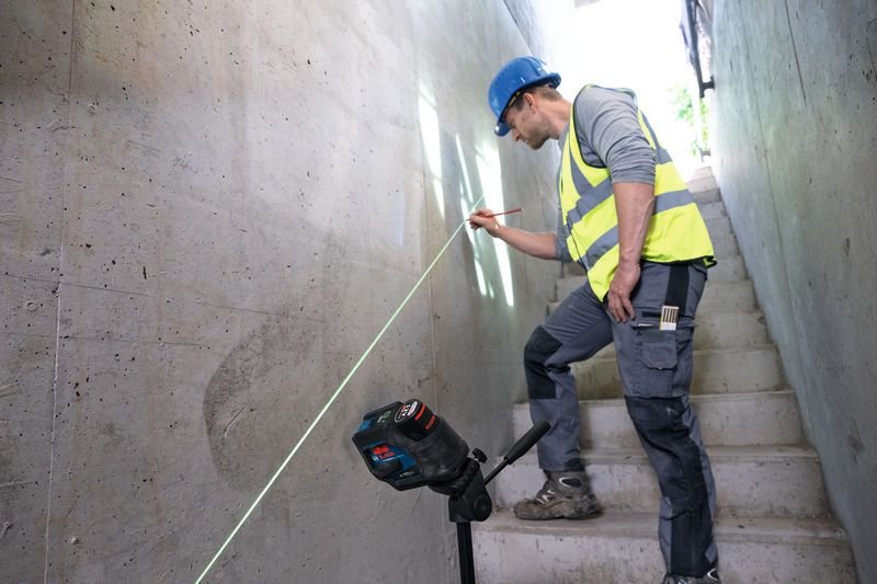 Bosch Professional Láser Combinado A Batería Gcl 12v-50-22 Cg Professional, Láser De Líneas Cruzadas Azul/Negro, Líneas Láser Verdes Y Puntos De Plomada, Incl. Soporte Giratorio Rm 20 0601066s00