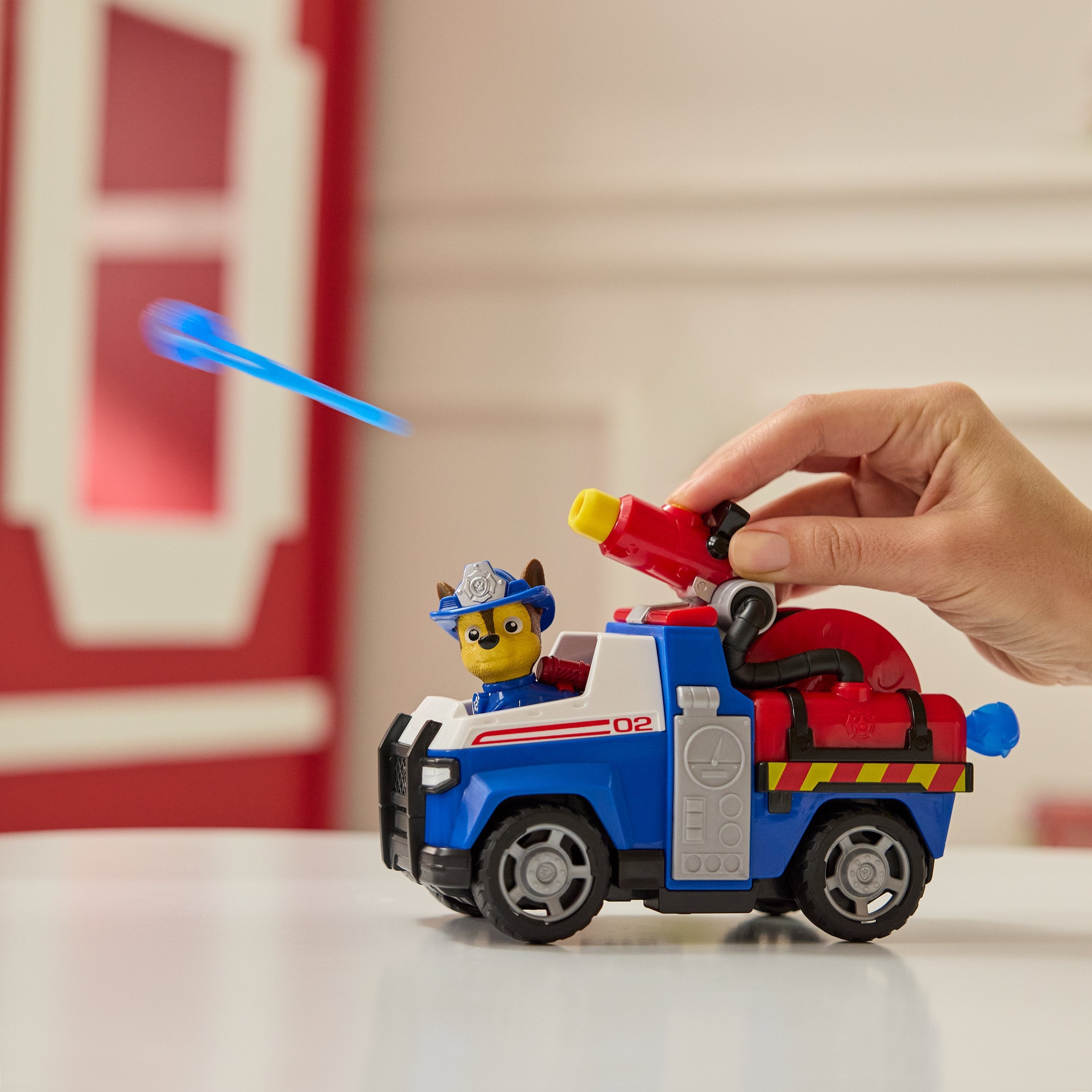 Spinmaster Paw Patrol Fire Rescue - Chases Rettungsfahrzeug (Mit Geschoss-Abwurf Und Chase Spielfigur) 6072641