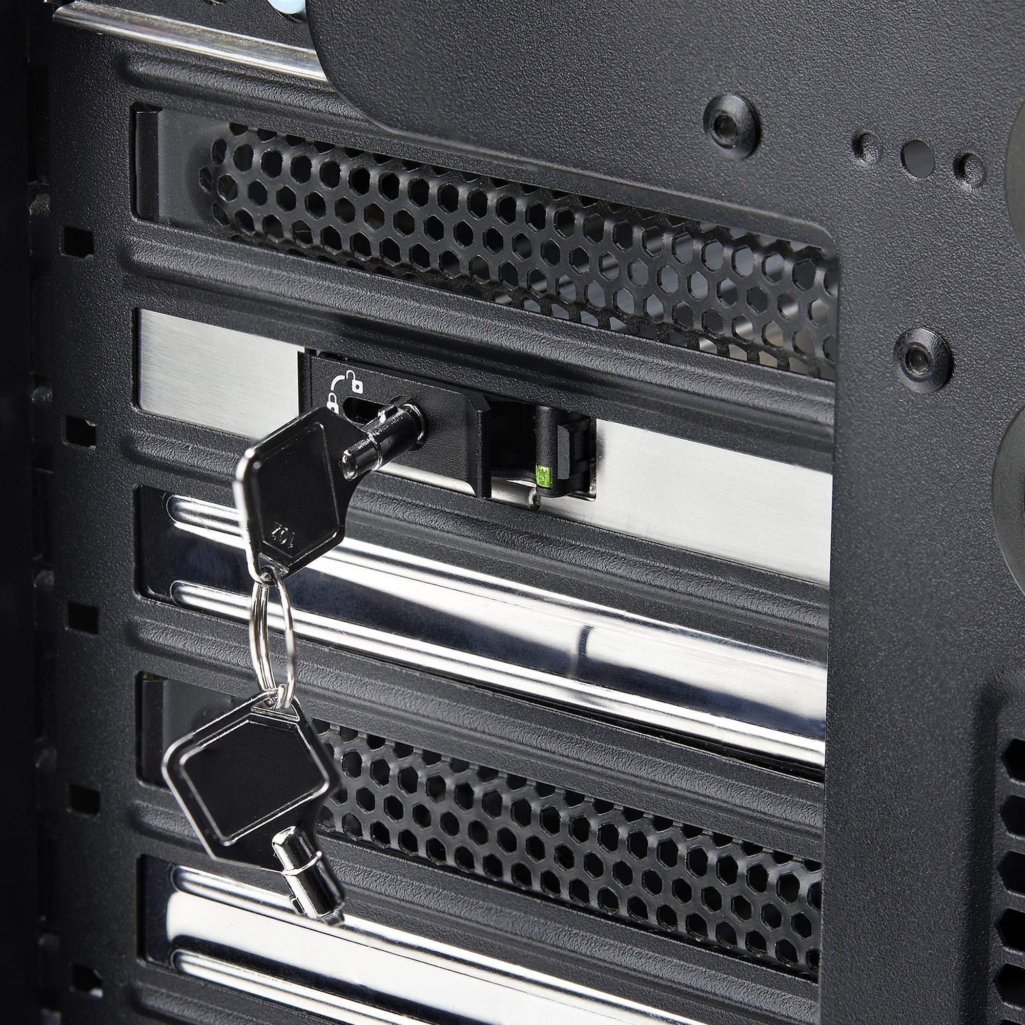 Startech Tarjeta Pcie X4 A Ssd Nvme M.2 - Rack Móvil Backplane Con Bandeja Removible Hot Swap Intercambiable En Caliente Con Llave