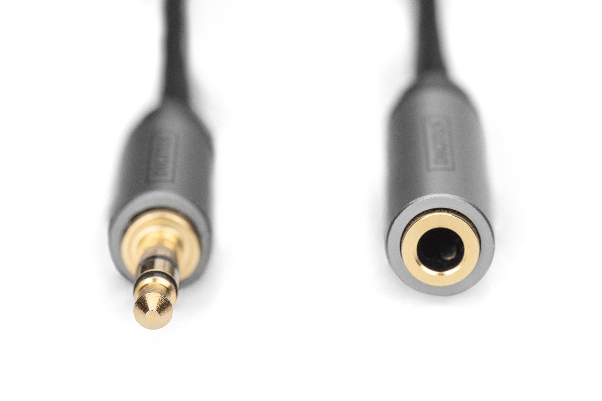 EAN 4016032481294 - Digitus DB-510210-018-S cable de audio 1,8 m 3,5mm Negro imagen 2
