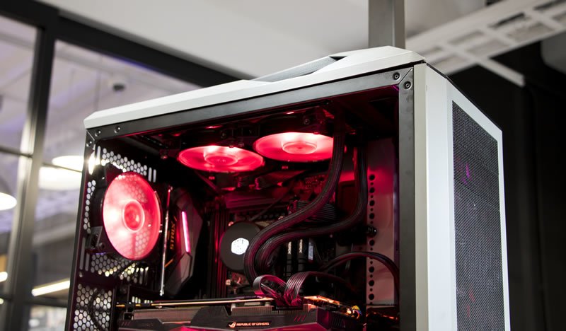 Controladora Rgb Cooler Master Led Mfy-Rcsn-Nnudk-R1 Mfy-Rcsn-Nnudk-R1