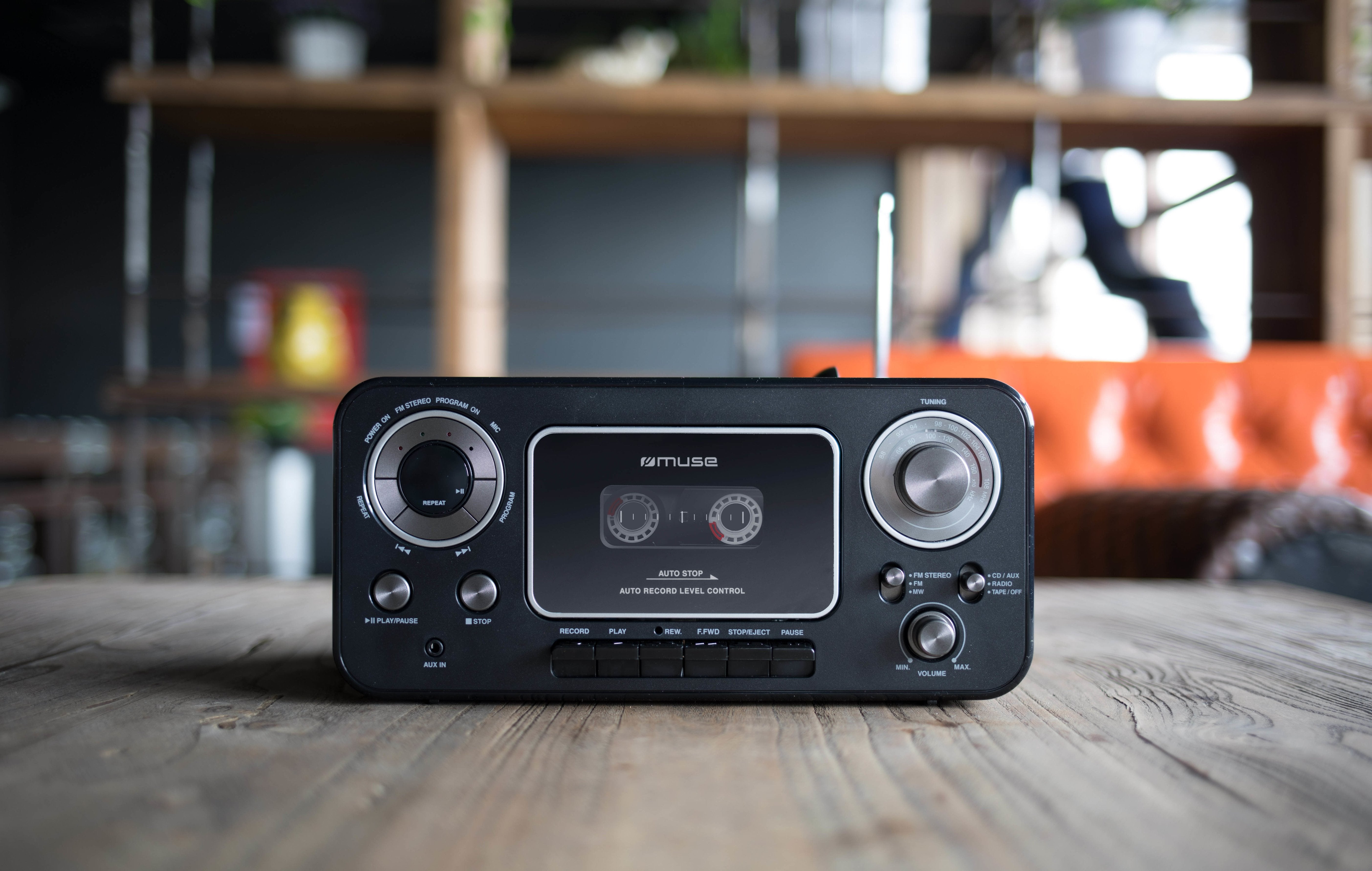 Radio Cd Muse M-182 Rdc Black  Y K7 Portátil