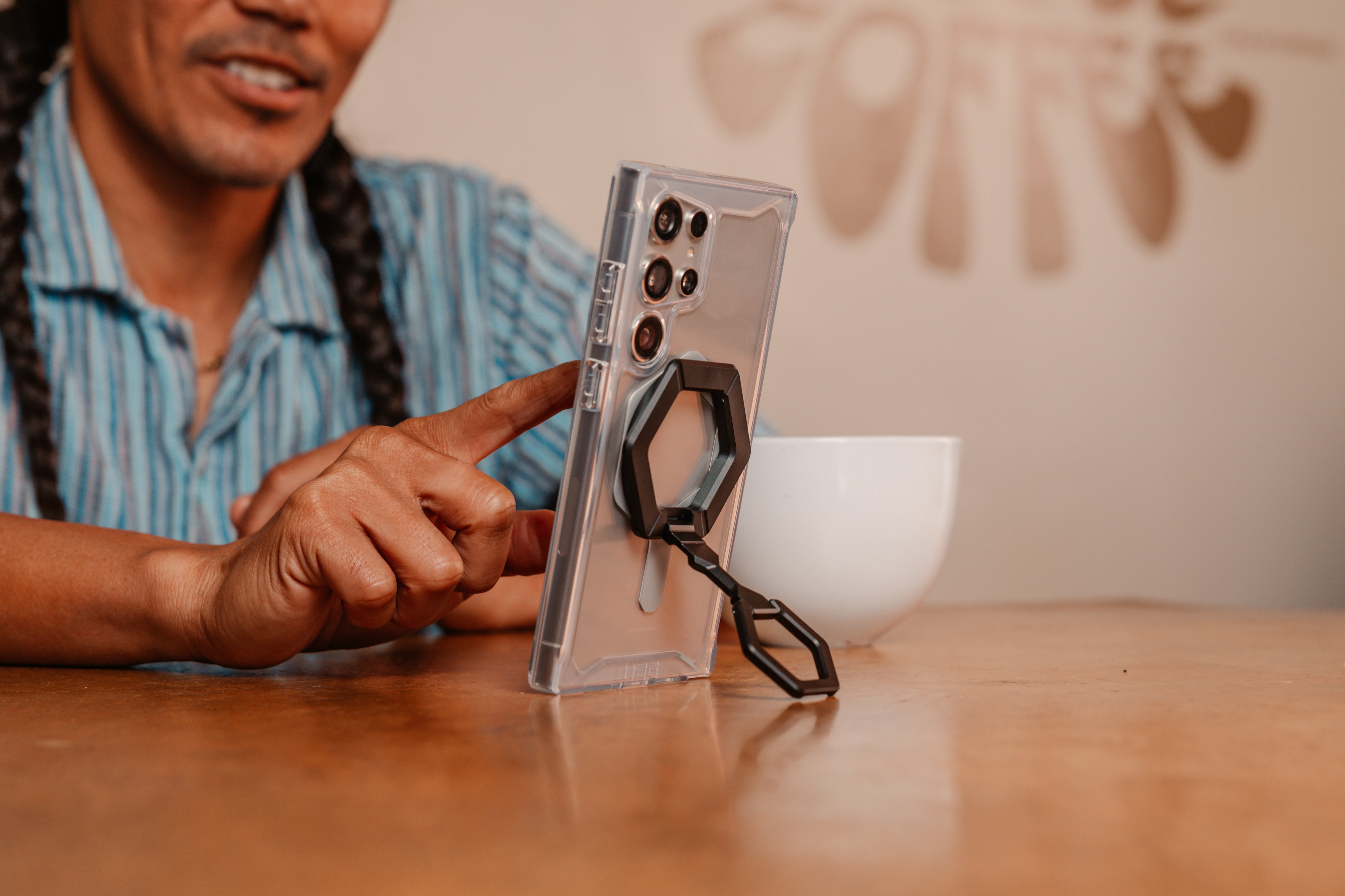 Uag Magnetic Ring Stand Titanium Anillo Magnético