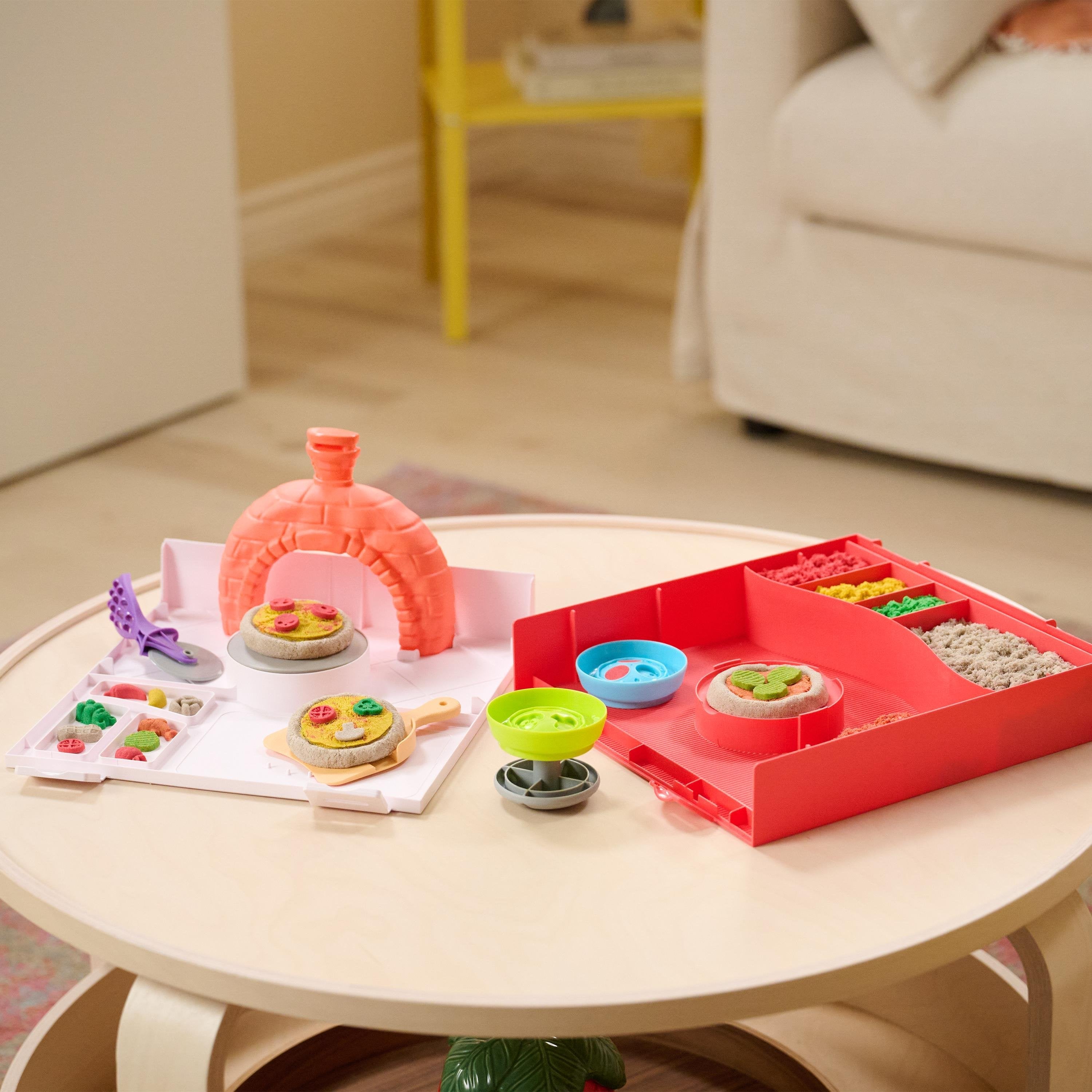 Spinmaster Kinetic Sand - Squish Pizza Set (453 Gramm Sand) 6072551