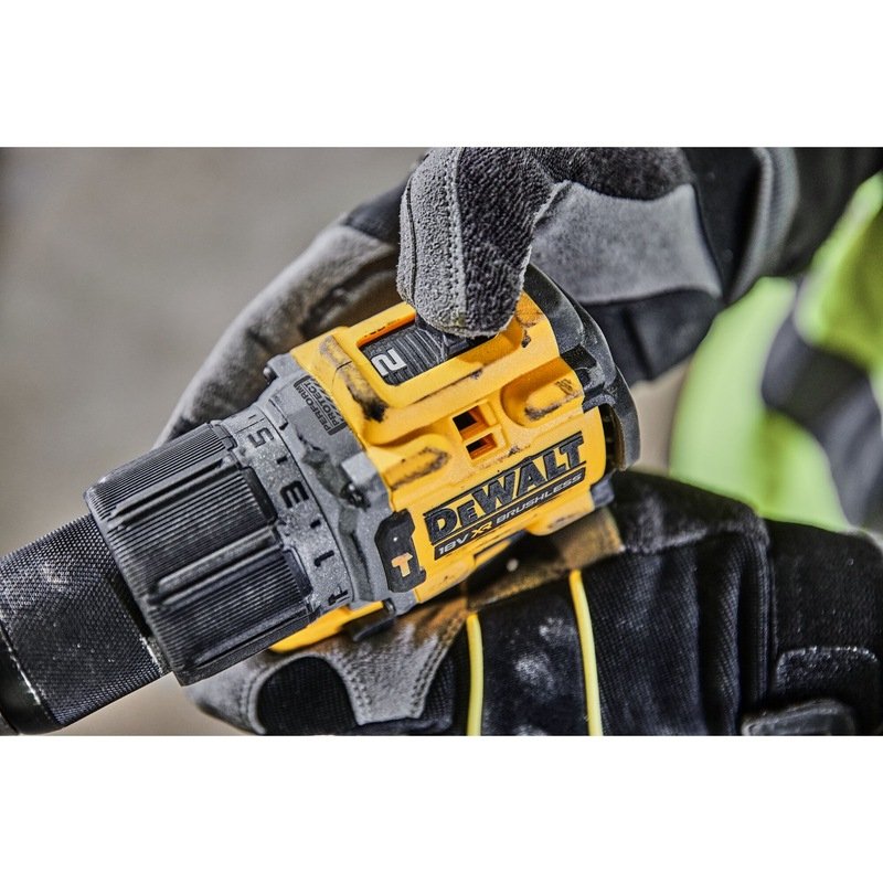 EAN 5035048750230 - DeWALT DCD805NT-XJ taladro 2000 RPM 1,34 kg imagen 9