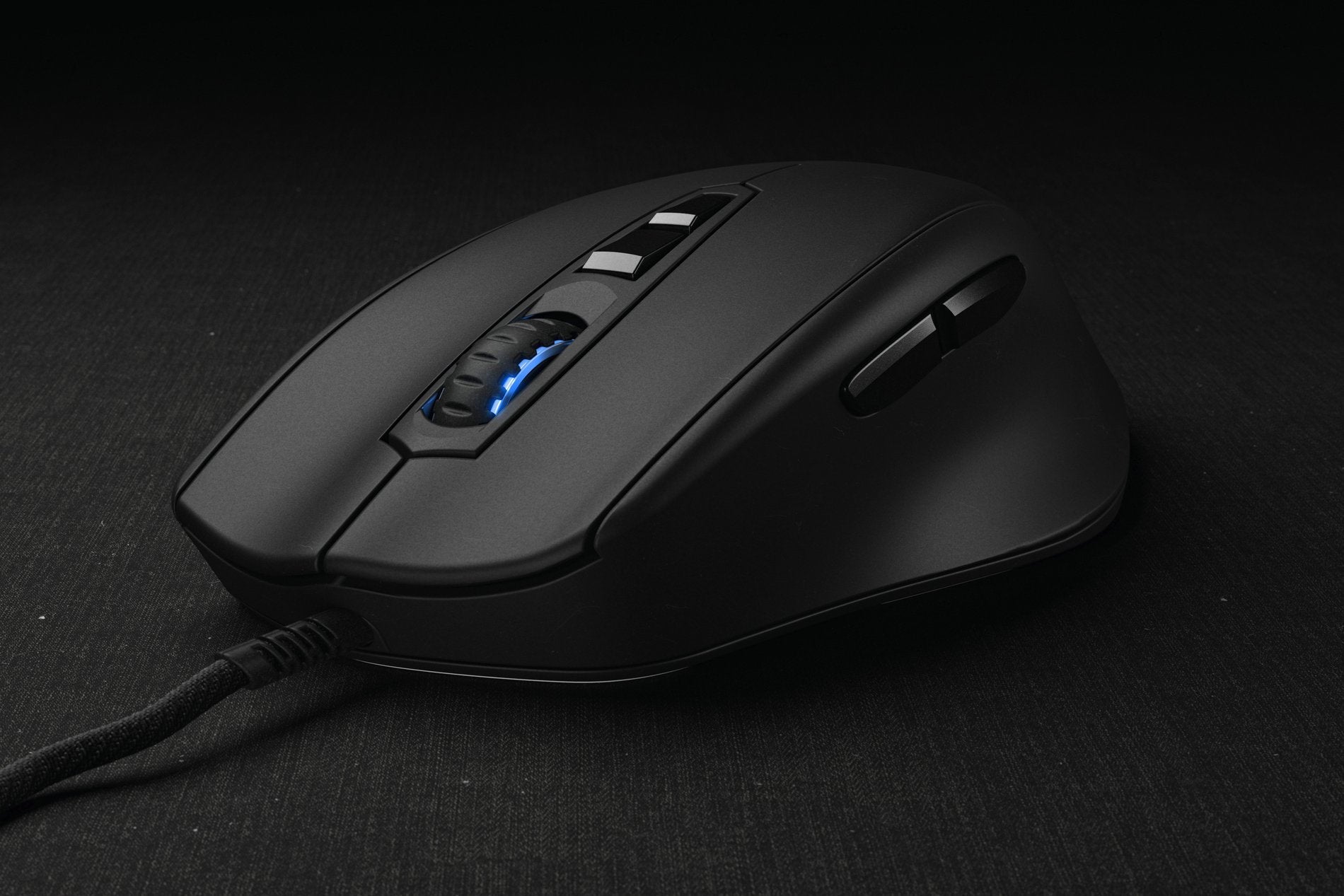 Naos Pro Mouse Right-Hand Usb  Type-A Optical 19000 Dpi
