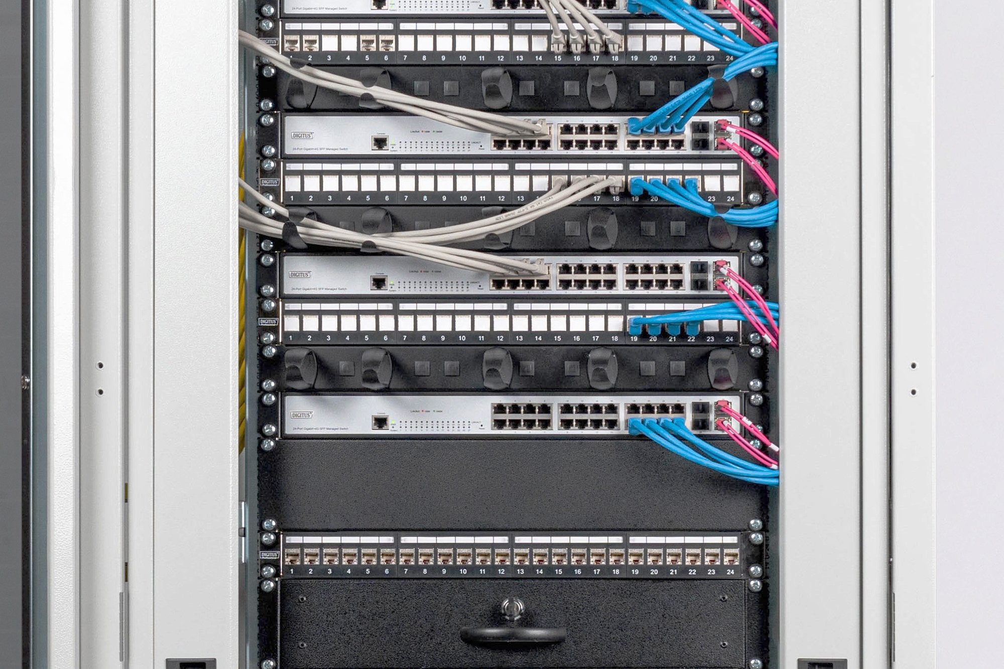 EAN 4016032171720 - Digitus DN-19 BPN-02-SW accesorio de bastidor imagen 2