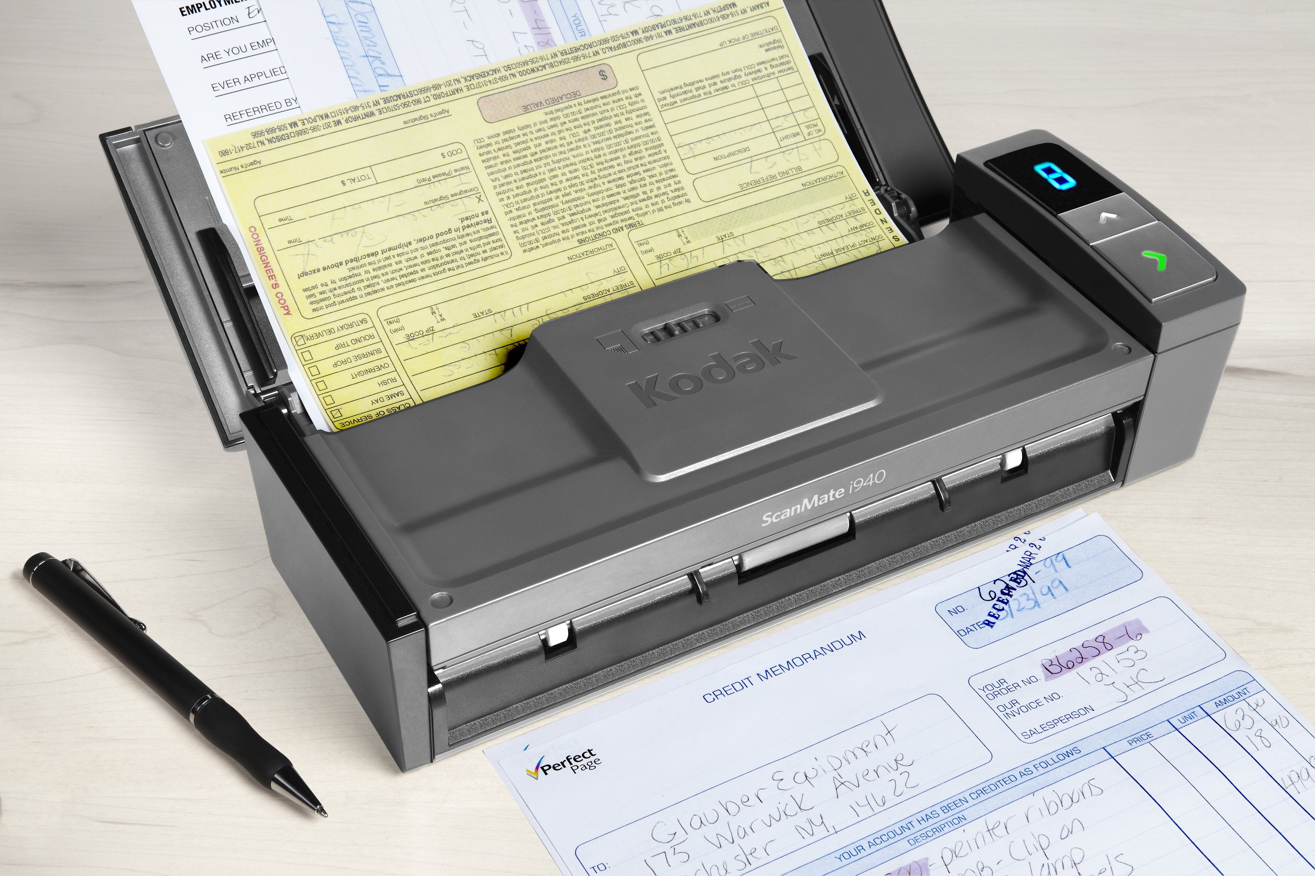 EAN 0041771960988 - Kodak ScanMate i940 Escáner con alimentador automático de documentos (ADF) 600 x 600 DPI A4 Negro, Gris imagen 2
