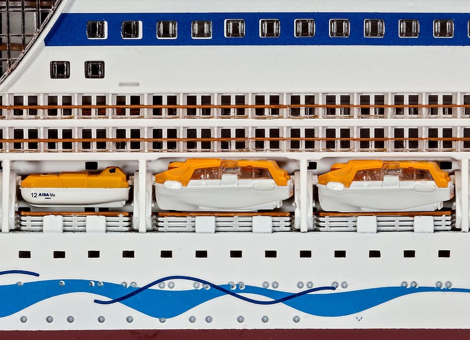 Cruiser Ship Aida
