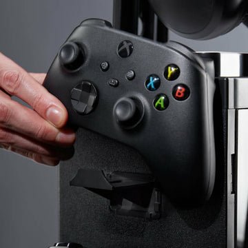 Soporte Para Accesorios De Taquilla Para Juegos Numskull - Deminy Light Logo