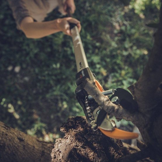 Tijeras De Podar  Fiskars Powergear X Cutting Jirafa Upx82 1023625