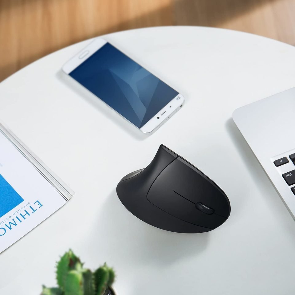 Anker A7852 Cablelose Vertikale 2.4g Ergonomische Raton Mit Nano Usb-Dongle Vor Zurck-Tasten (2x Aaa Batt. Nicht Enthalten)