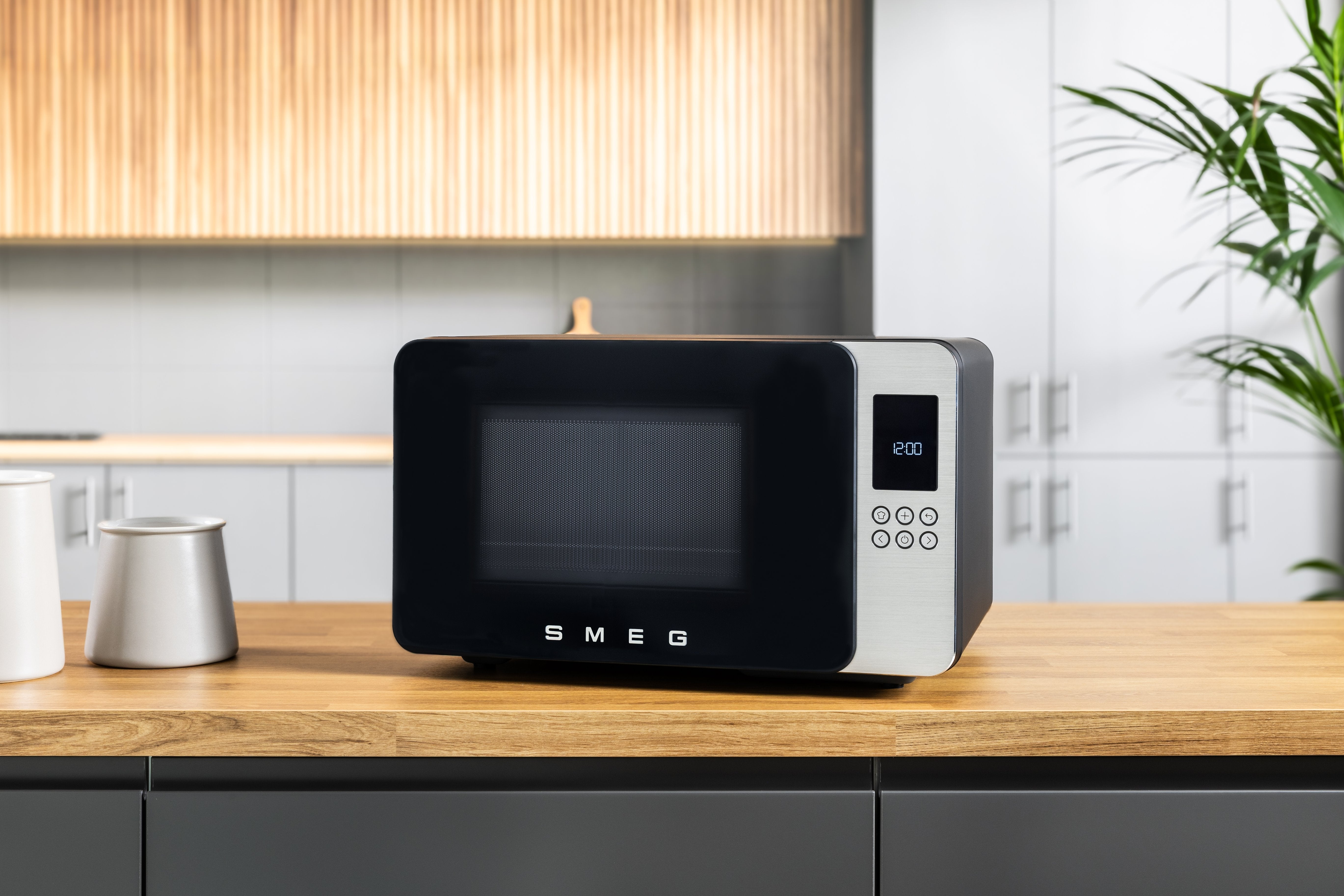 Smeg Mikrowelle M. Grill Moc01blmeu , Negro