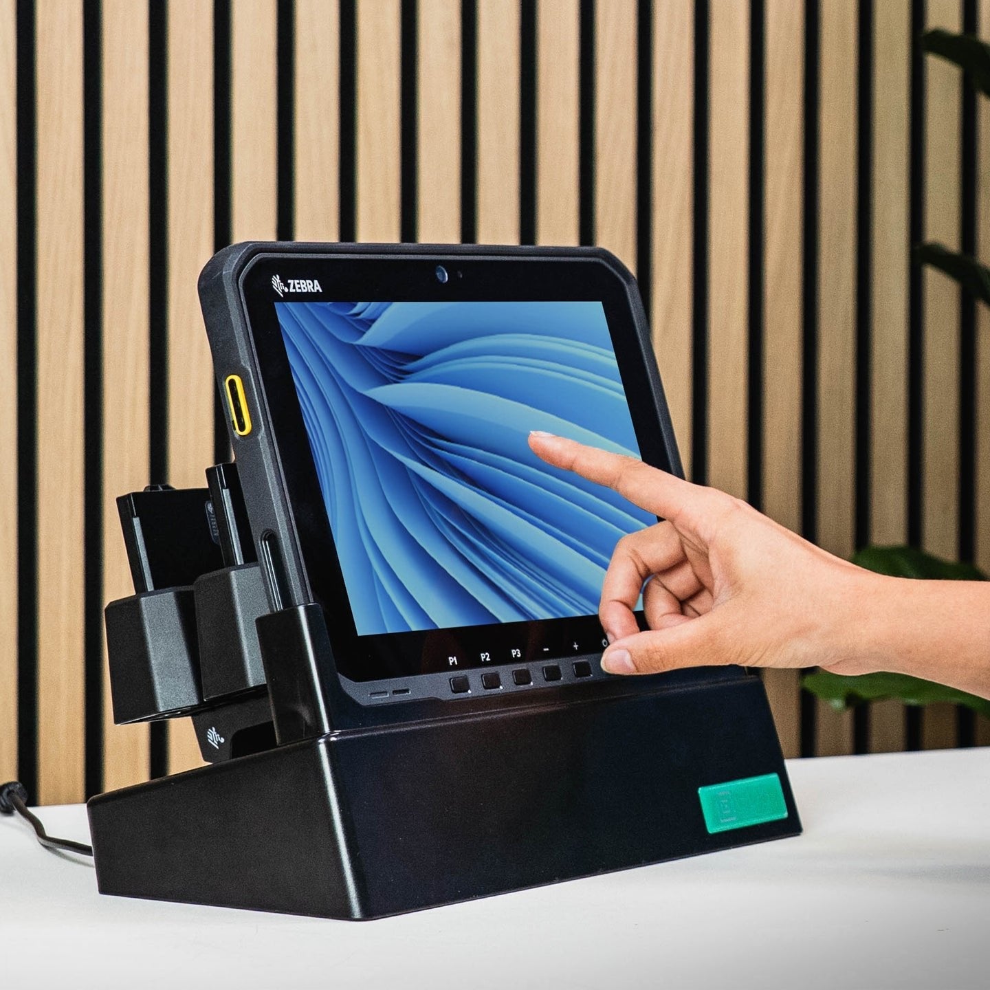 Ram Desktop Dock For Zebra Et6x Tablets With 1 X Rj45 1 X Usb-A 2 X Usb-C 12v Dc Power