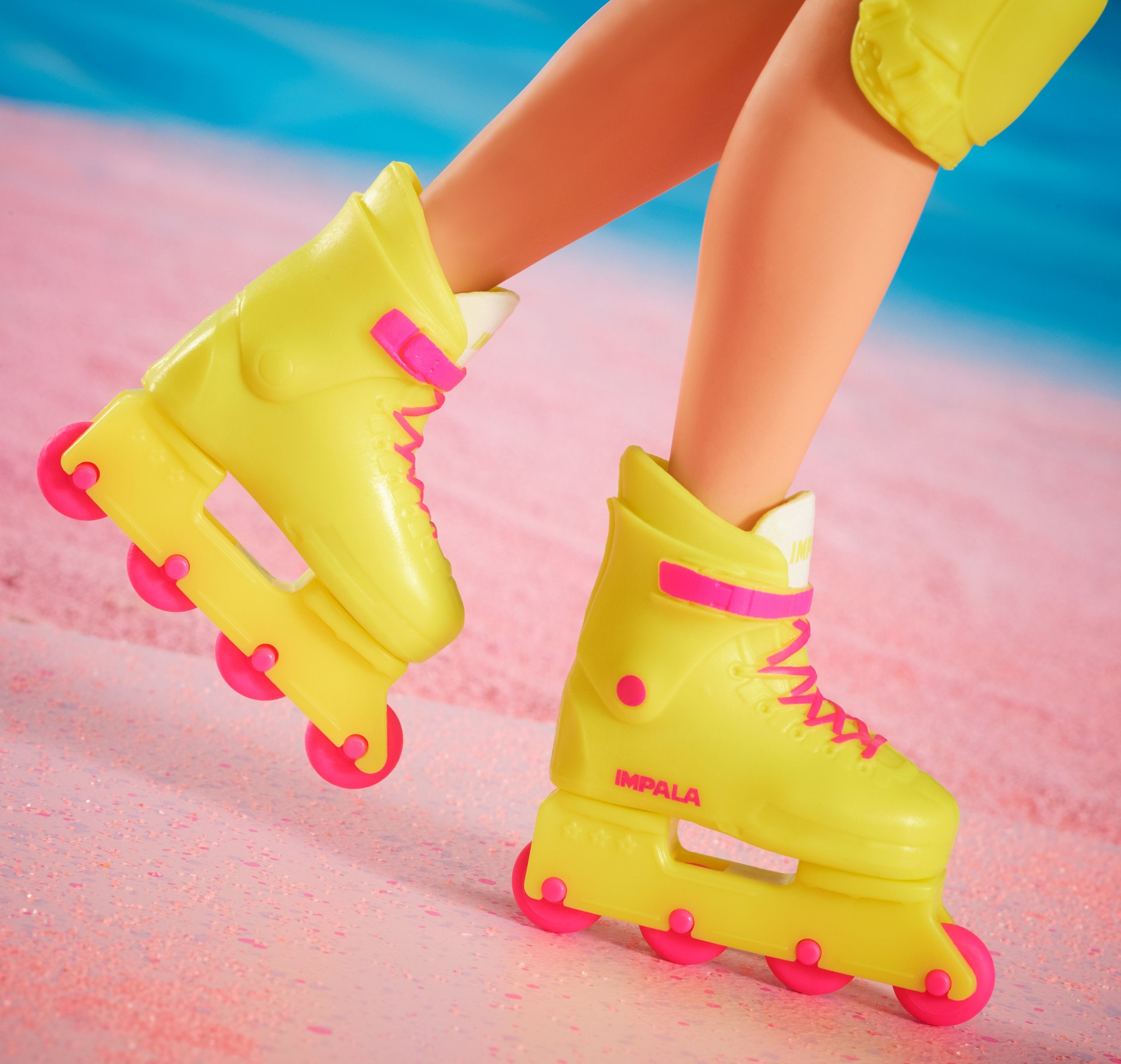 Barbie Muñeco Coleccionable Ken Con Traje De Patinaje En Línea Hrf28