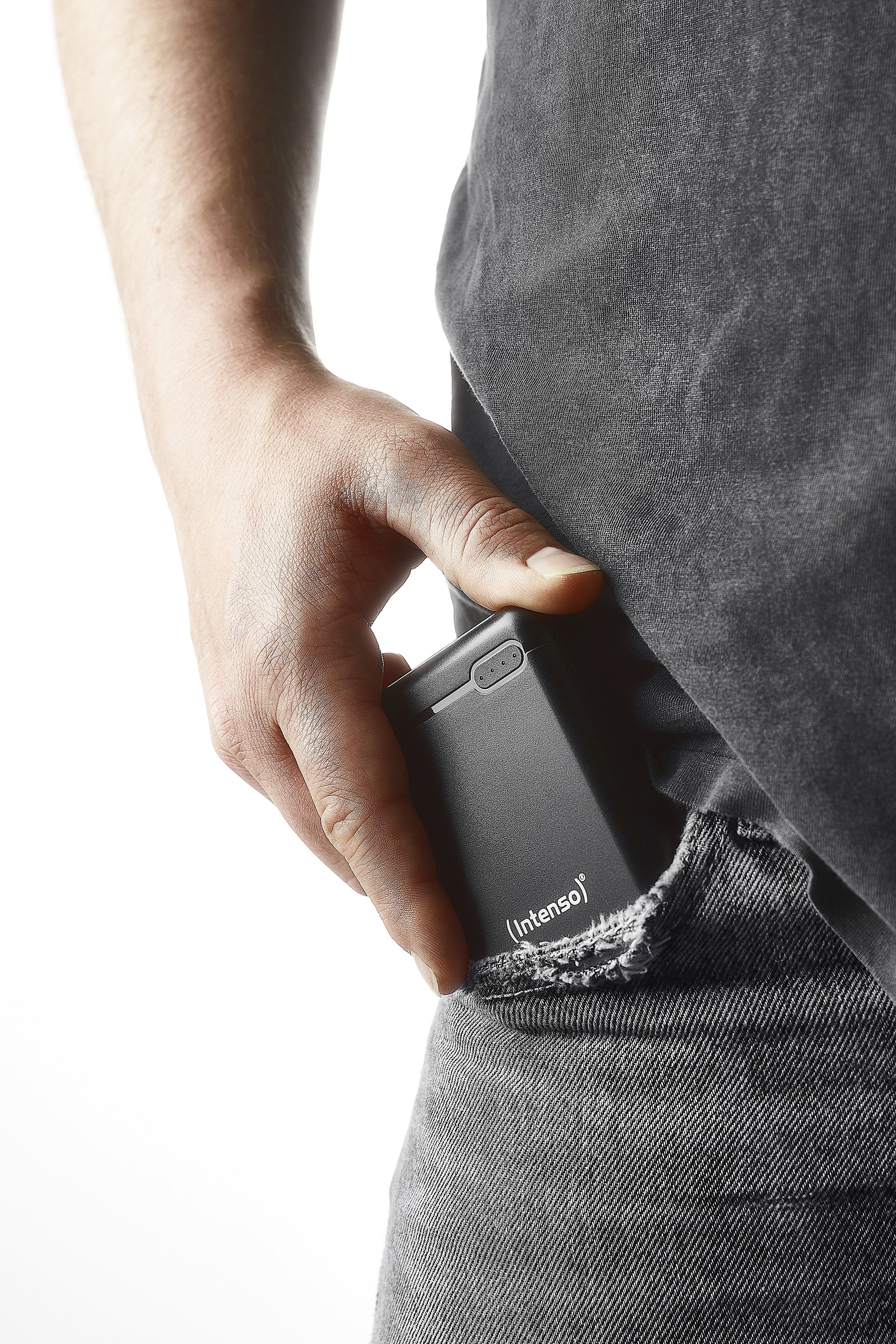 EAN 4034303028375 - Intenso XS10000 Polímero de litio 10000 mAh Negro imagen 13