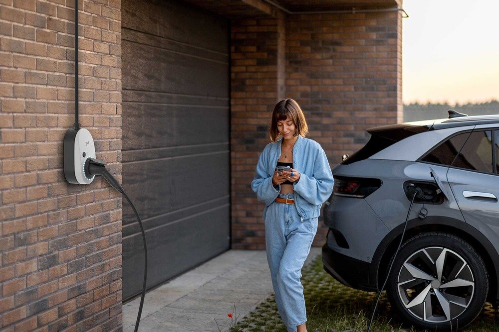 Cargador Go-E Gemini 2.0, 11 Kw 16 A Trifásico, Wallbox Blanco/Negro, Sin Cable, 4g/Lte Ch-05-11-51