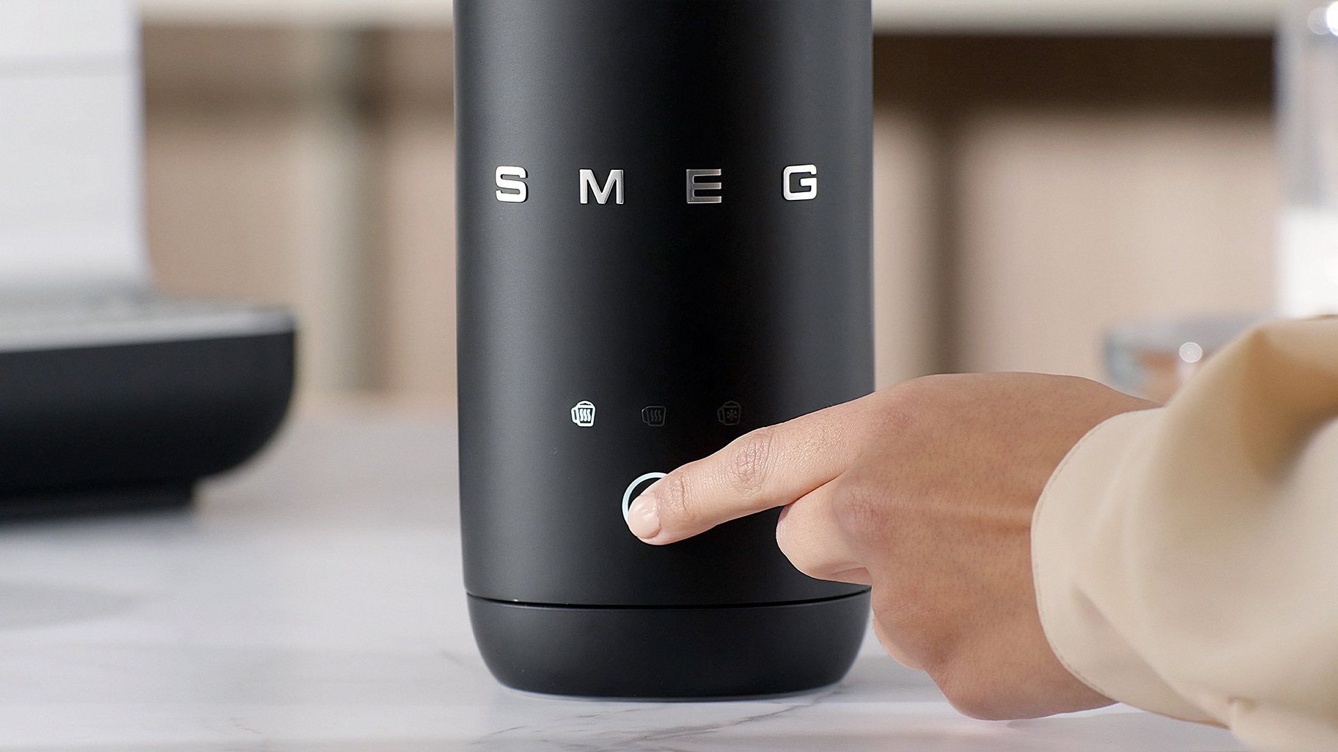 Smeg Mff02blmeu Milchaufschäumer , Negro Matt