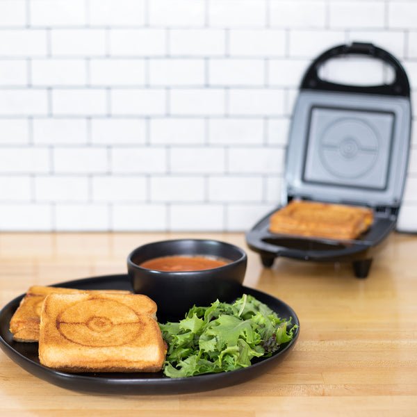 Uncanny - Pokemon Sandwich Maker Pokeball