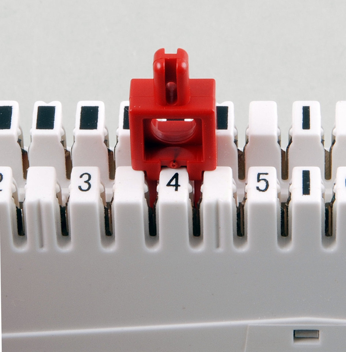 46154.1 Trennstecker 1da Rojo
