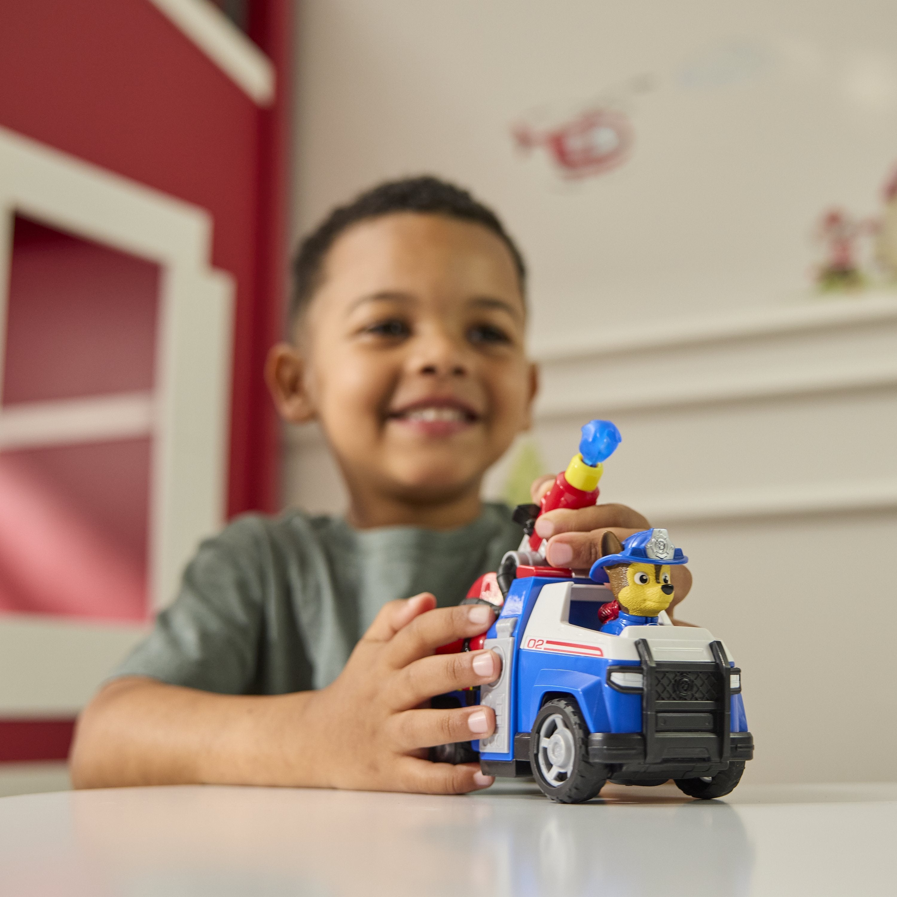 Spinmaster Paw Patrol Fire Rescue - Chases Rettungsfahrzeug (Mit Geschoss-Abwurf Und Chase Spielfigur) 6072641
