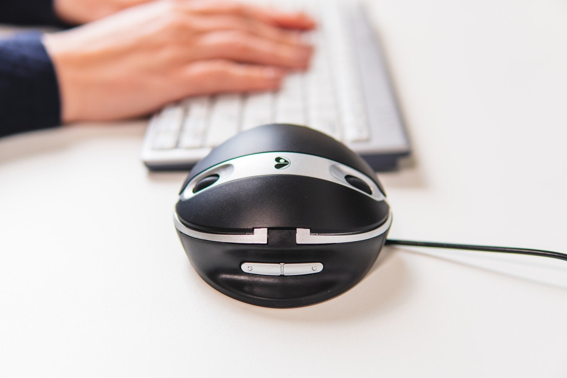 Bakkerelkhuizen Oyster Wireless Ratón Ambidextro Inalámbrico Usb Tipo A 1200 Dpi