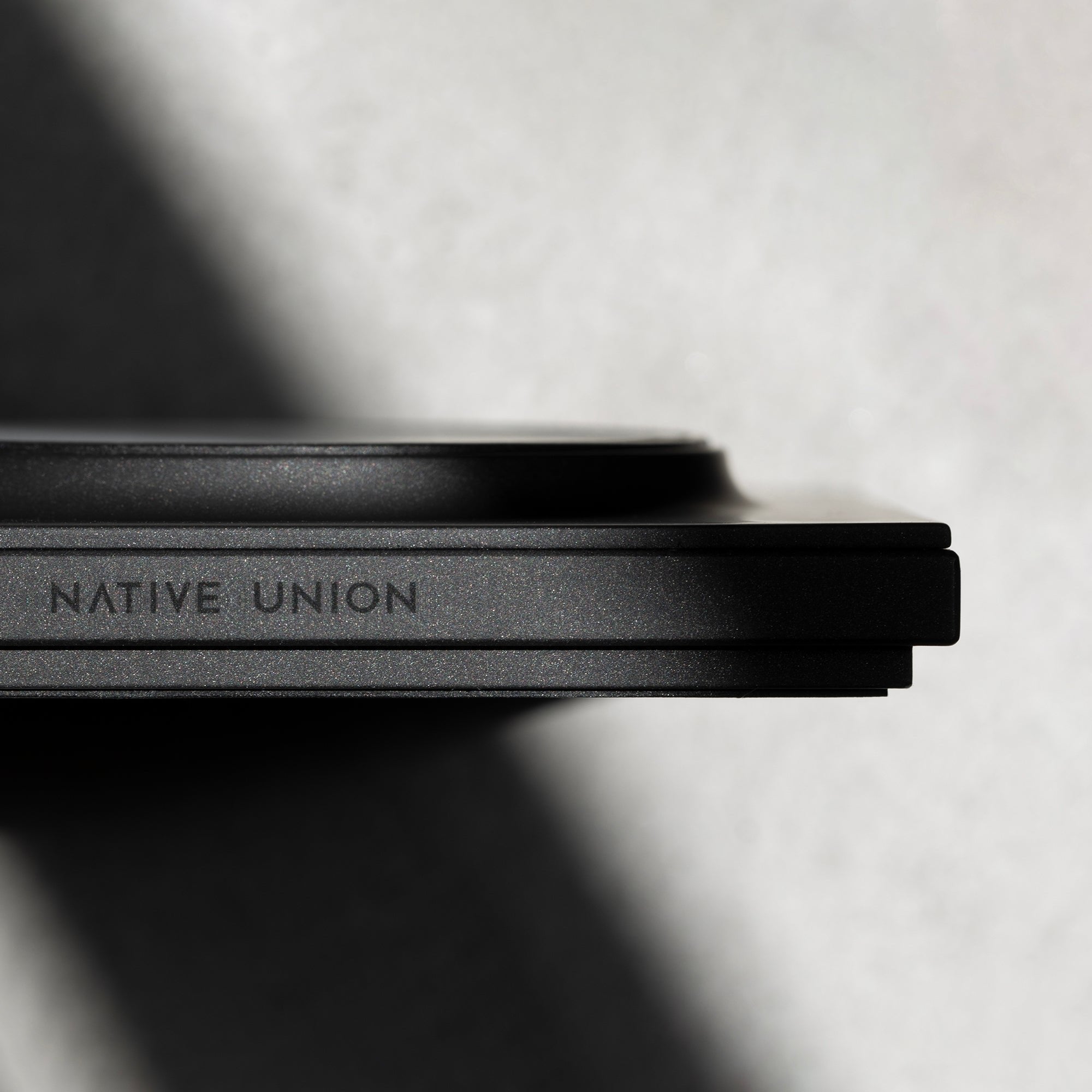 Native Union Drop Magnetic Wireless Charger Black